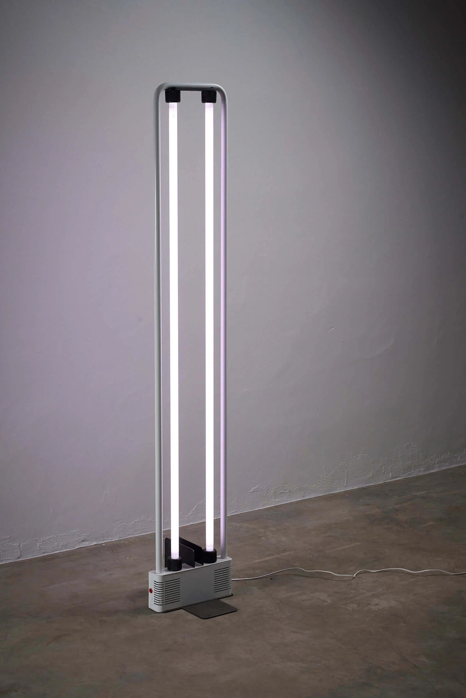 “DUO”_Floor_Lamp,_by_Zerbetto,_Black_Metal,_1980s,_Italy