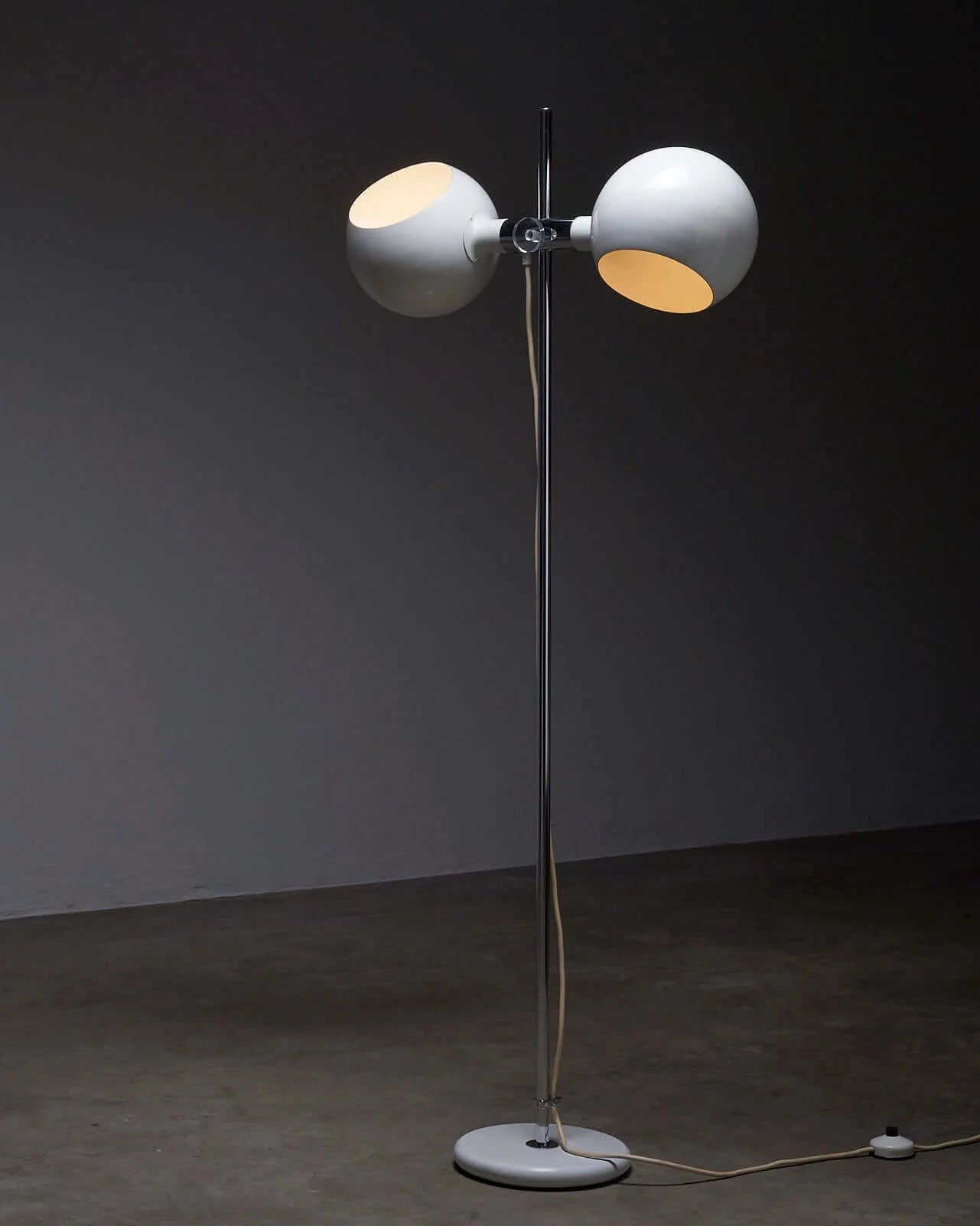 Double_Sphere_Floor_Lamp,_Cosack,_Chromed_Steel,_1960,_Germany