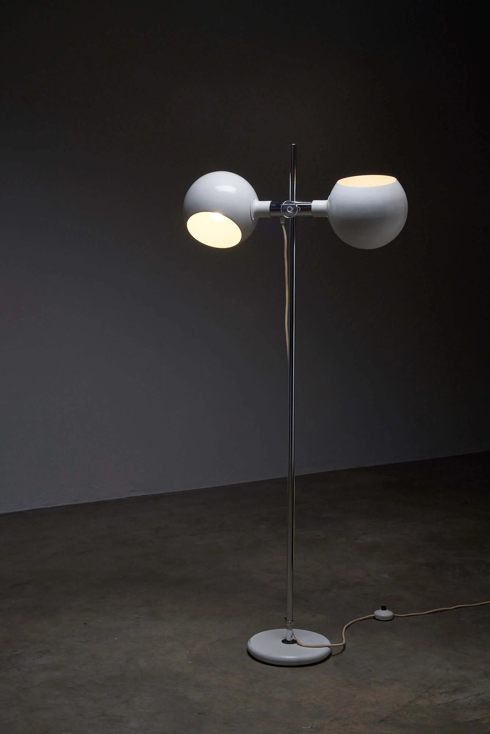 Double_Sphere_Floor_Lamp,_Cosack,_Chromed_Steel,_1960,_Germany