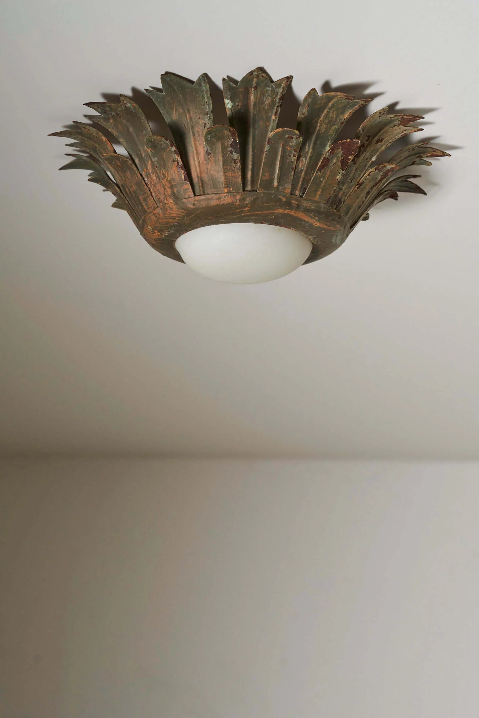 Sunflower_Ceiling_Lamp,_Gilt_Metal_&_Glass,_Italy