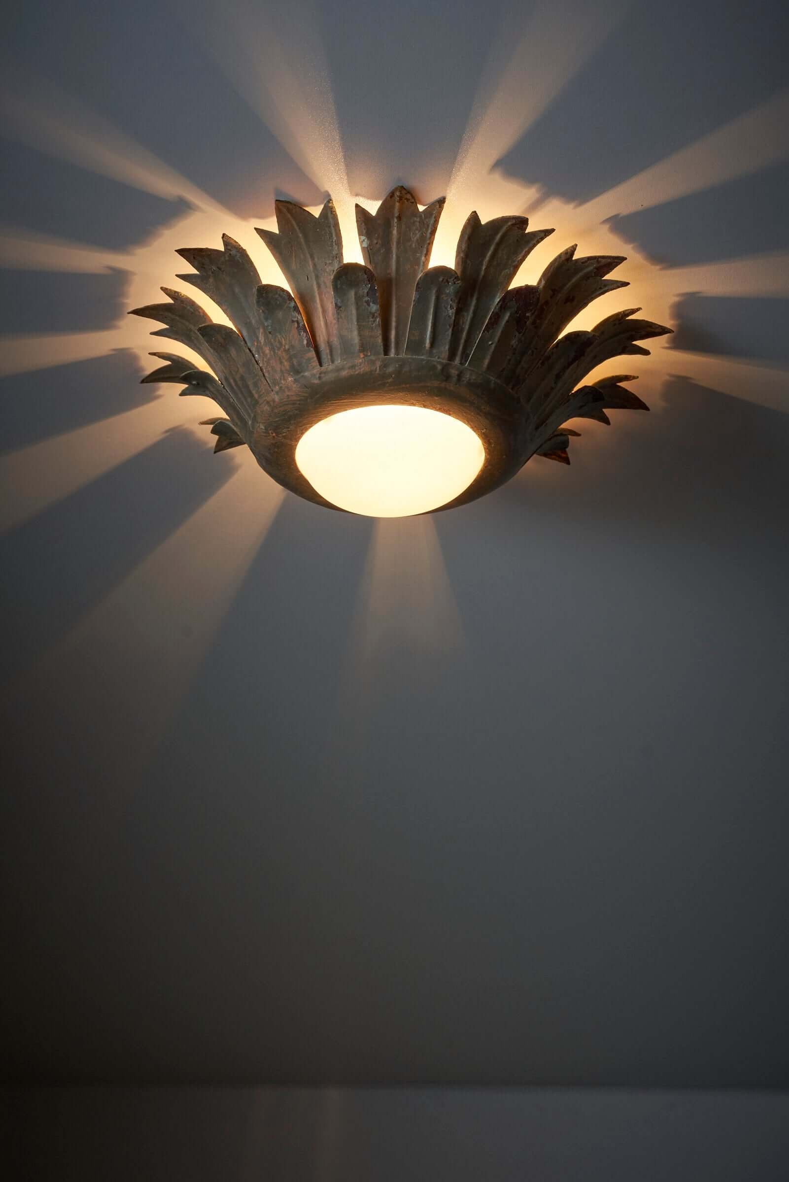 Sunflower_Ceiling_Lamp,_Gilt_Metal_&_Glass,_Italy