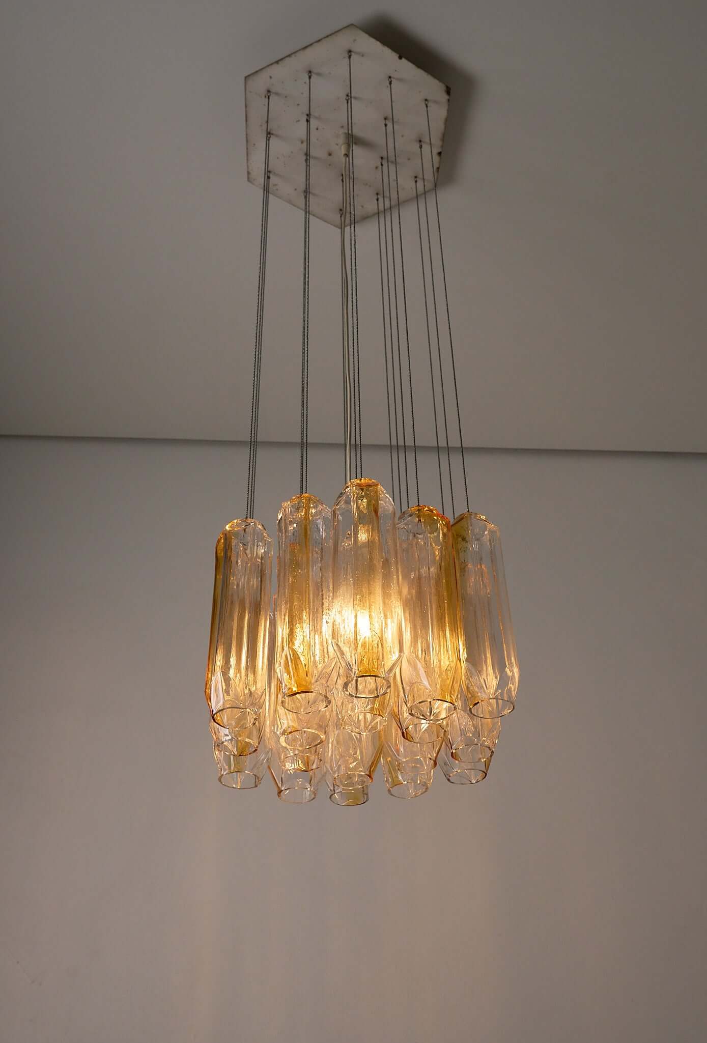 'Quadrifoglio'_Pendant_Light,_VeArt,_Murano_Glass_&_Metal,_1970s,_Italy