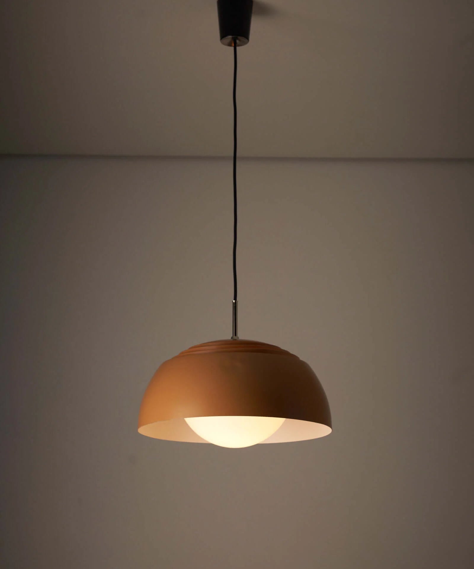 Dome_Pendant_Lamp,_B+L_Leuchten,_Opal_Glass,_1960,_Germany