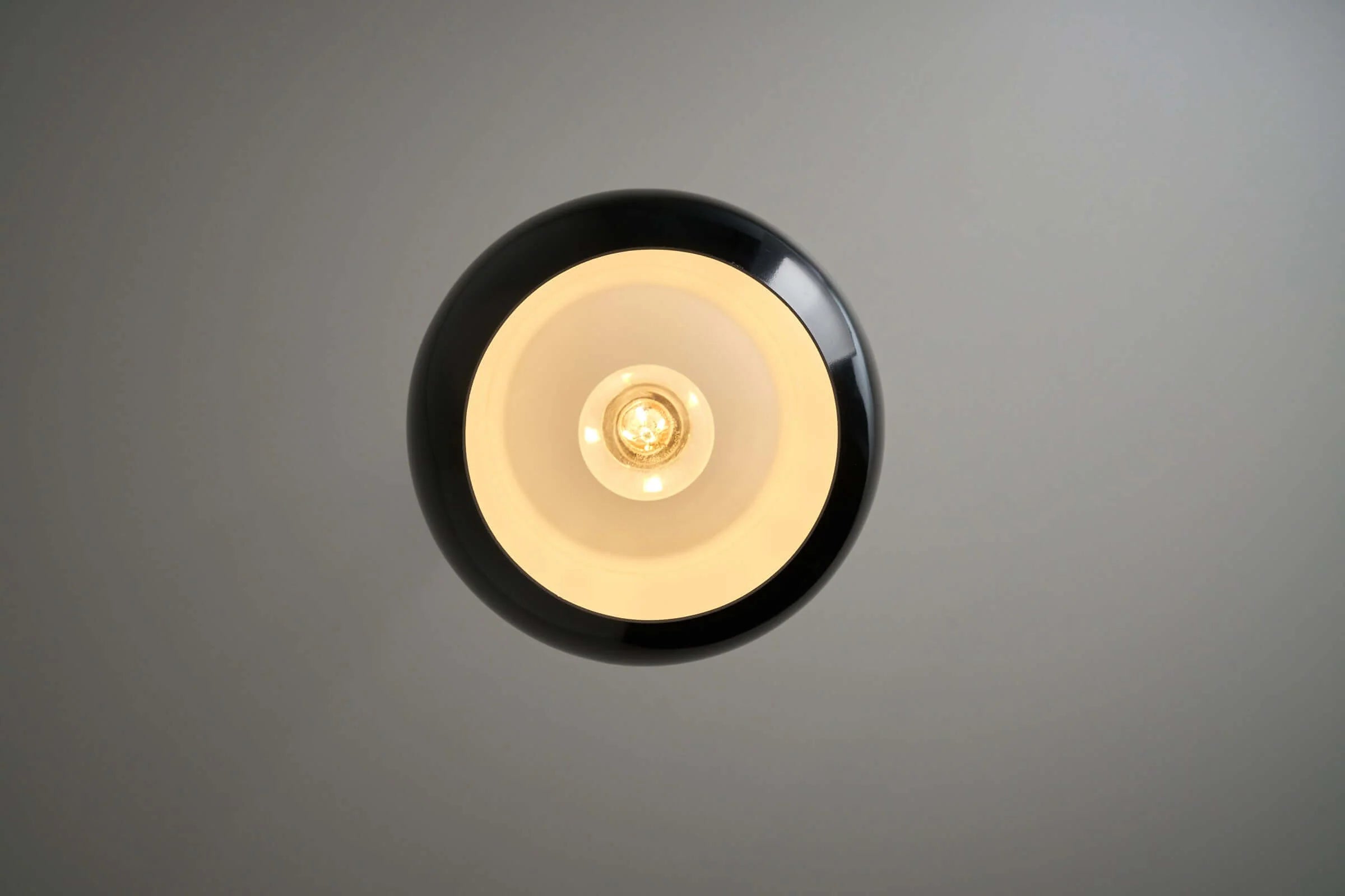 Black_Sphere_Pendant_Lamp,_Cosack,_Plexiglass,_1970s,_Germany