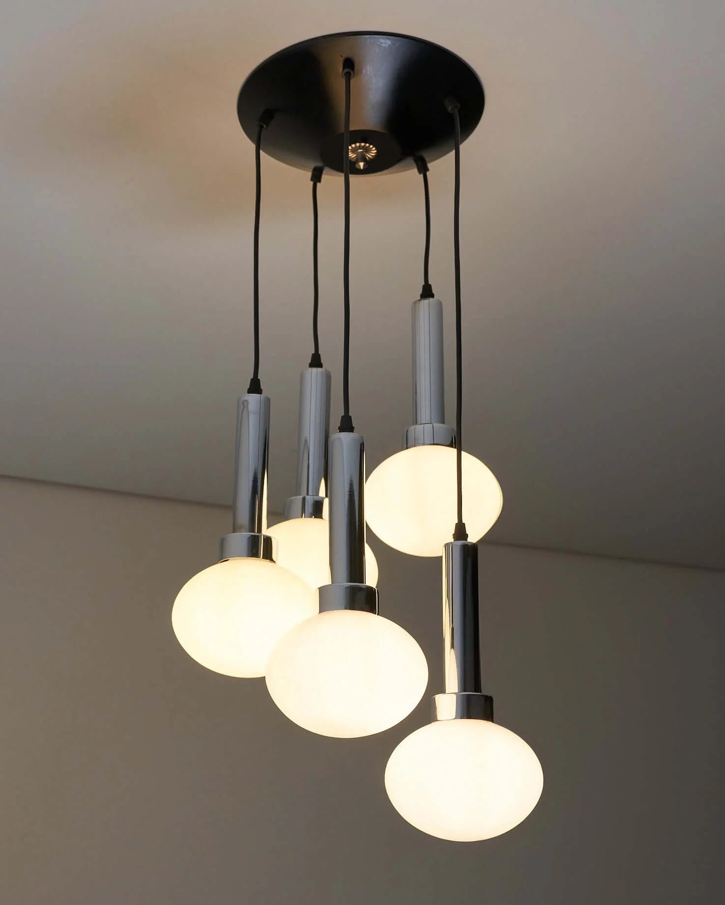 Cascade_Glass_Spheres_Chandelier,_Opaline,_1970s,_Europe