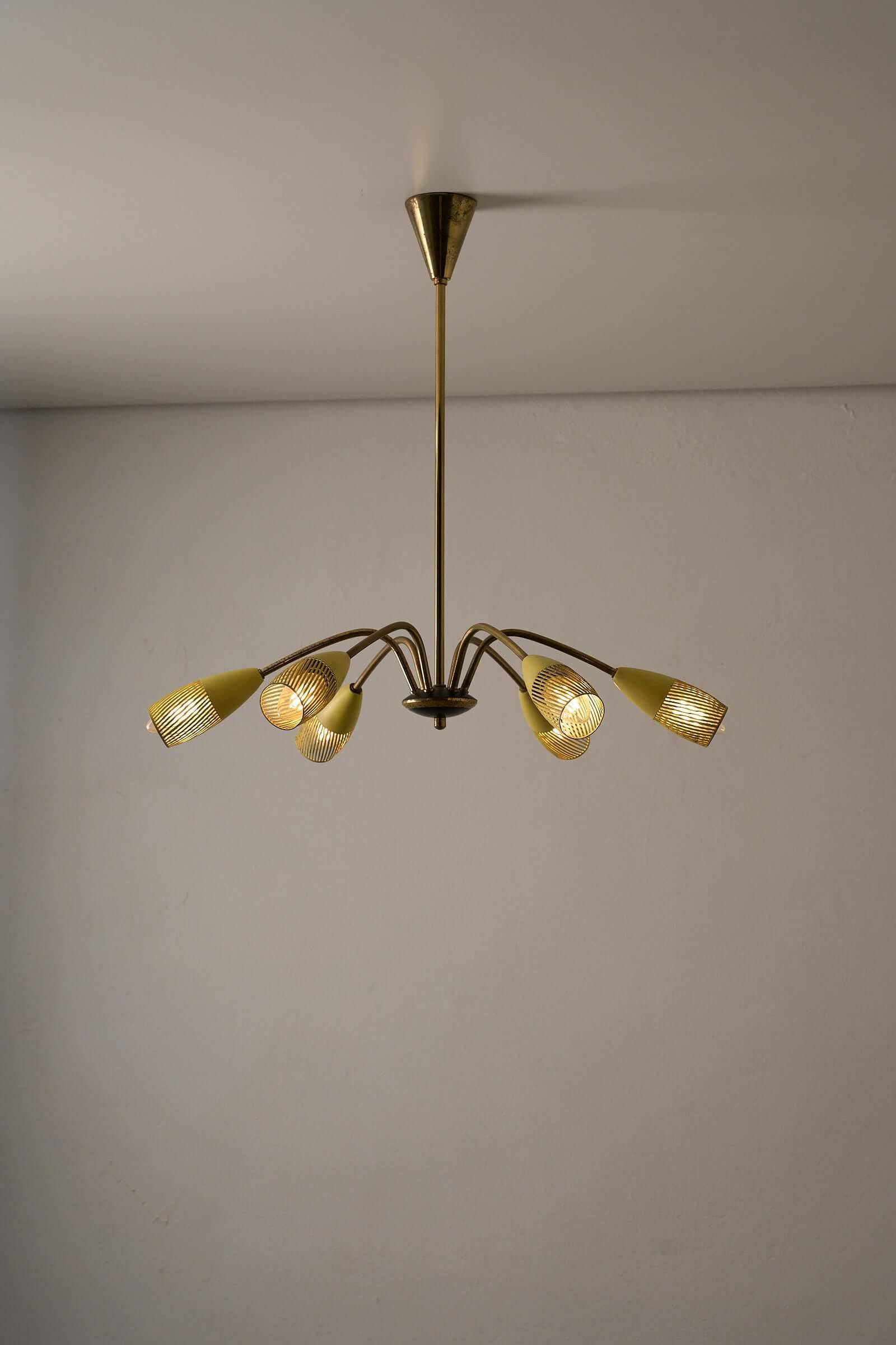 Yellow_Chandelier,_Mid-Century_Modern,_Brass_&_Steel,_1950s,_Italy