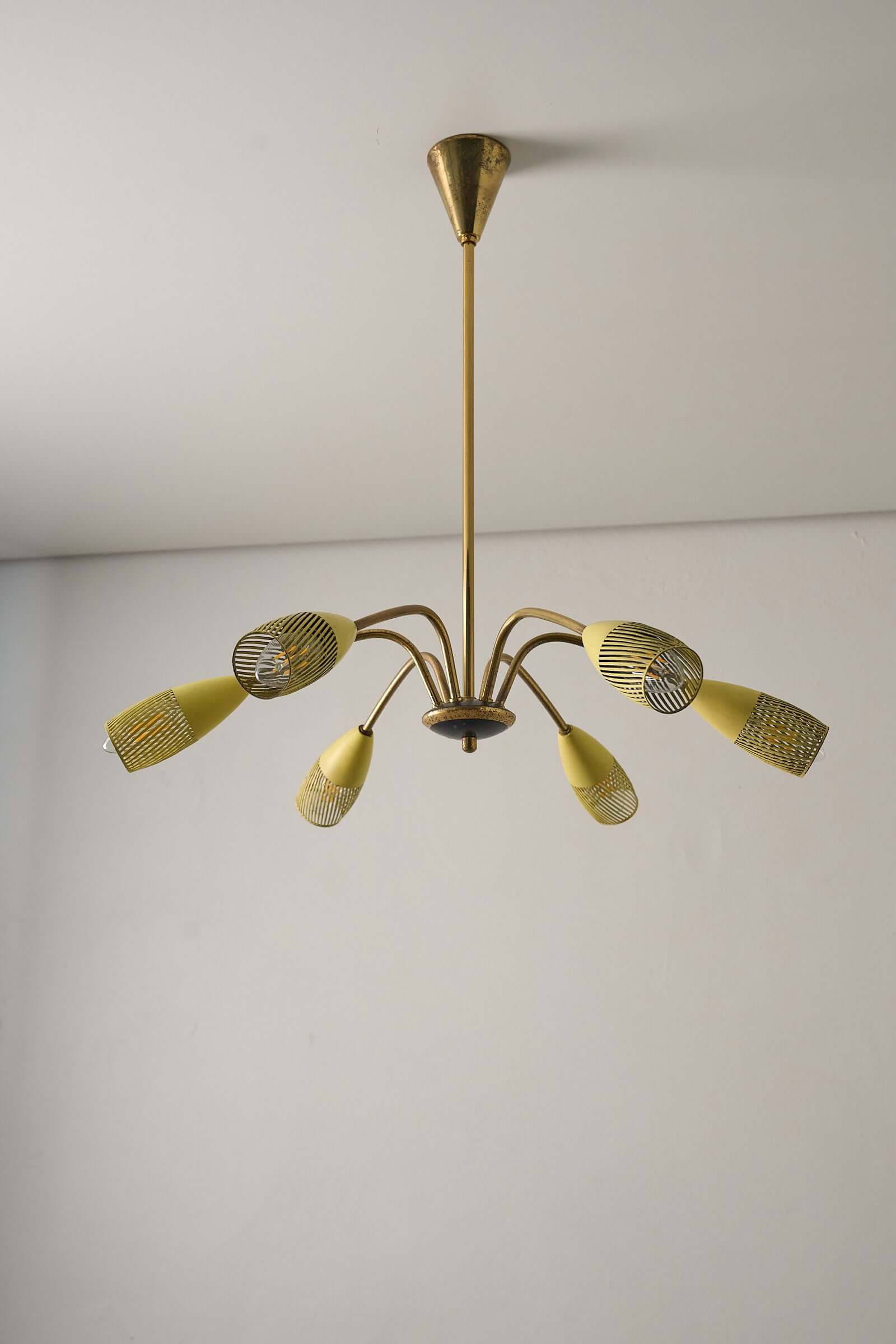 Yellow_Chandelier,_Mid-Century_Modern,_Brass_&_Steel,_1950s,_Italy