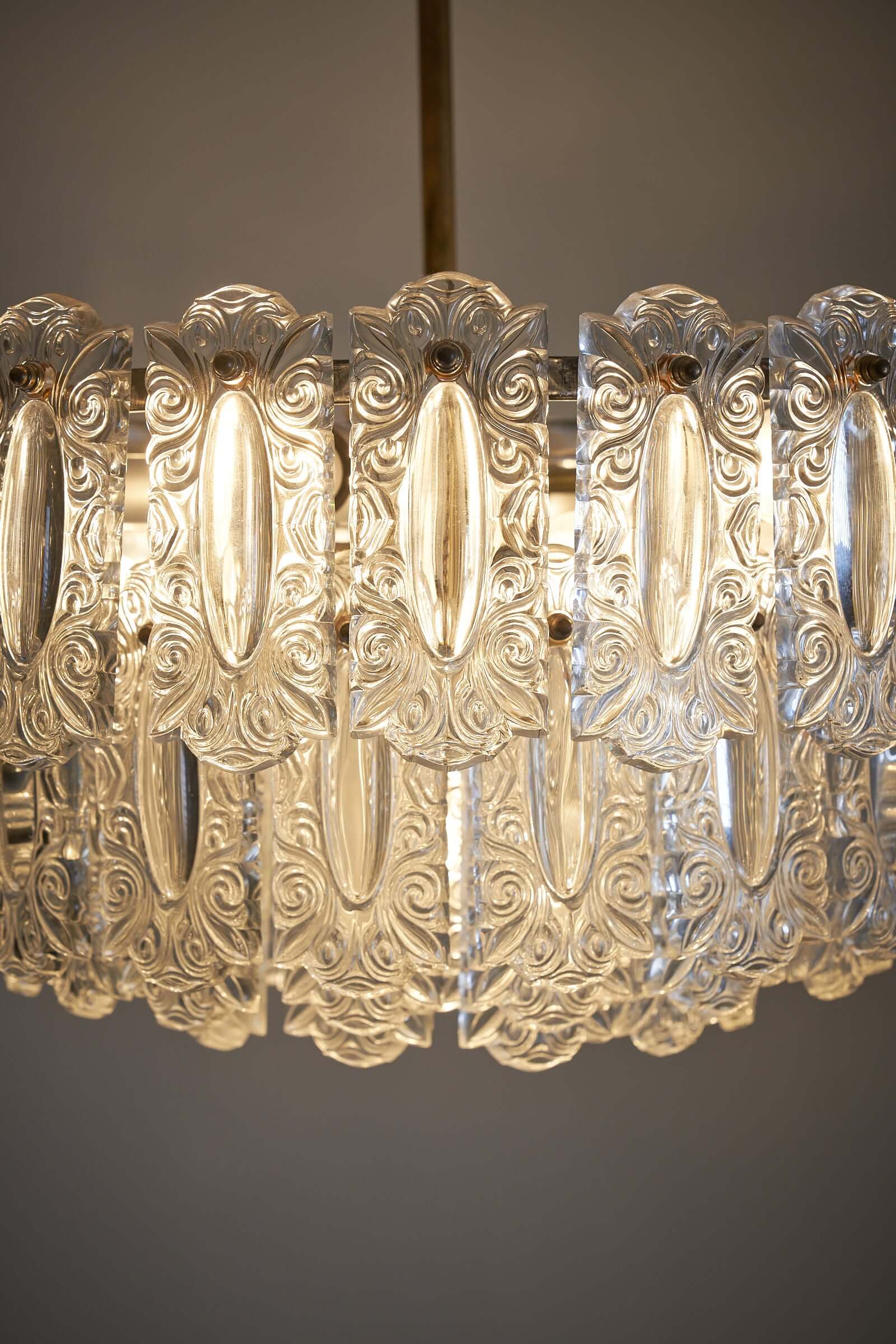 Large_MCM_Chandelier,_Crystal_Glass,_1960s,_Europe