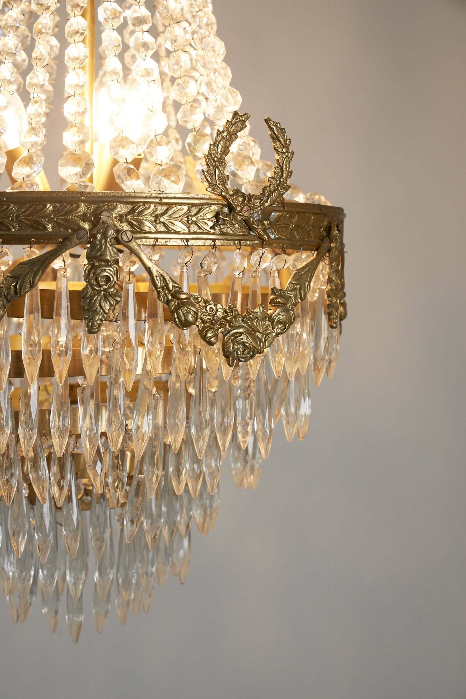 Sac_à_Perles_Chandelier,_Glass_Beads,_1960s–1970s,_France