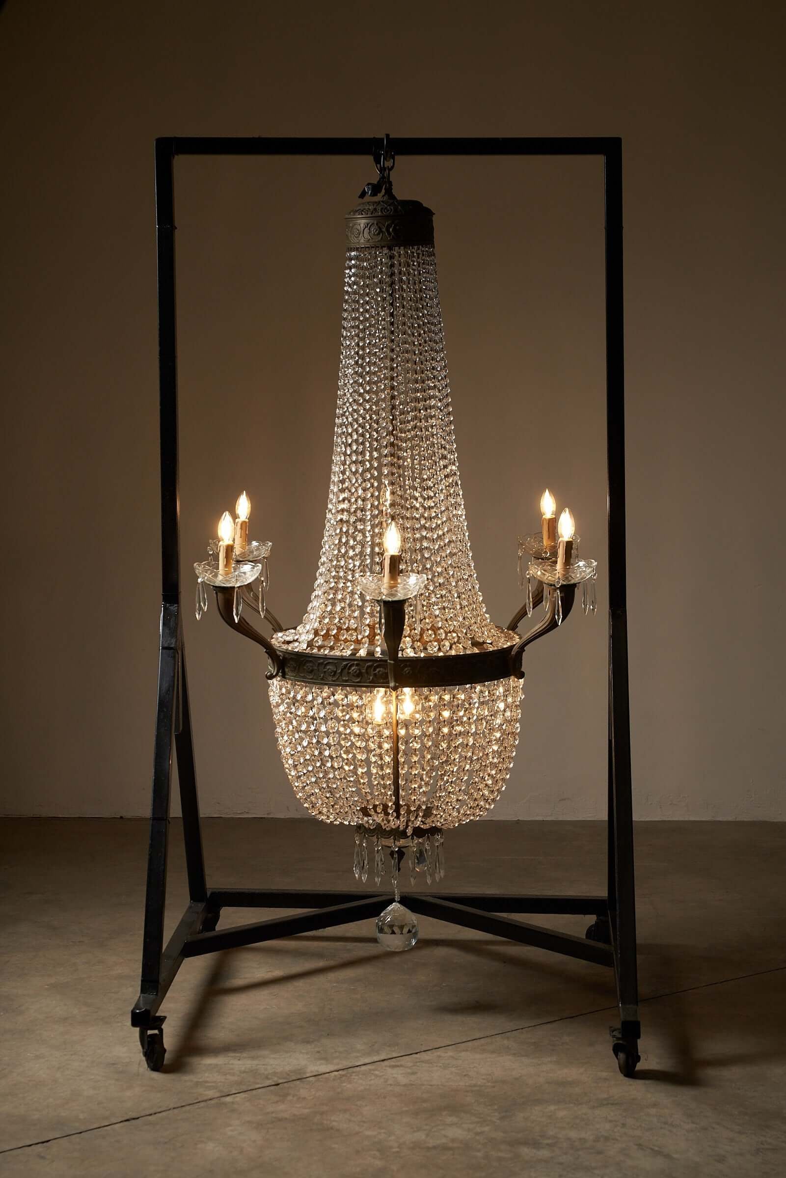 Sac_à_Perles_Chandelier_with_Arms,_Glass_Beads,_1970s,_France