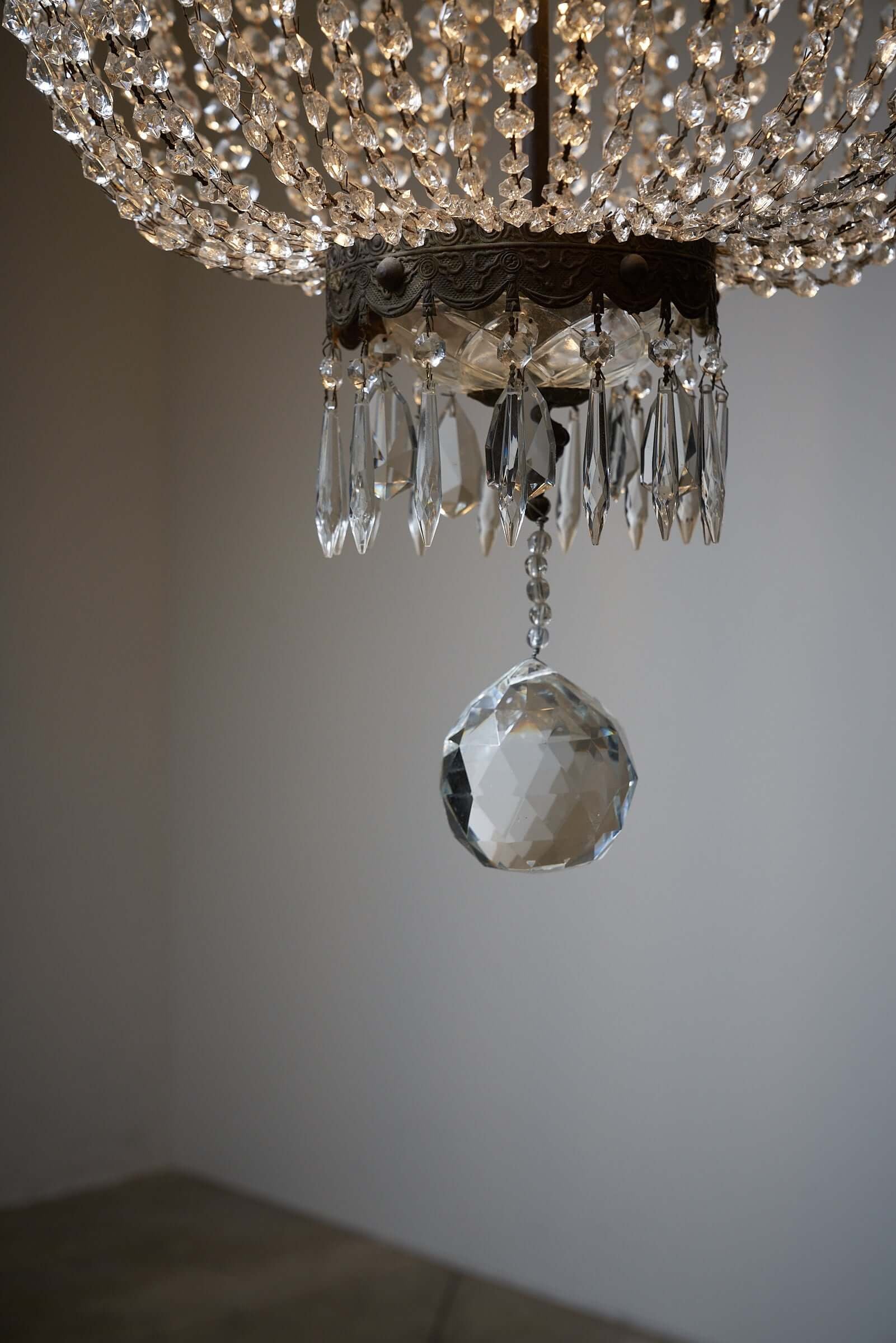 Sac_à_Perles_Chandelier_with_Arms,_Glass_Beads,_1970s,_France