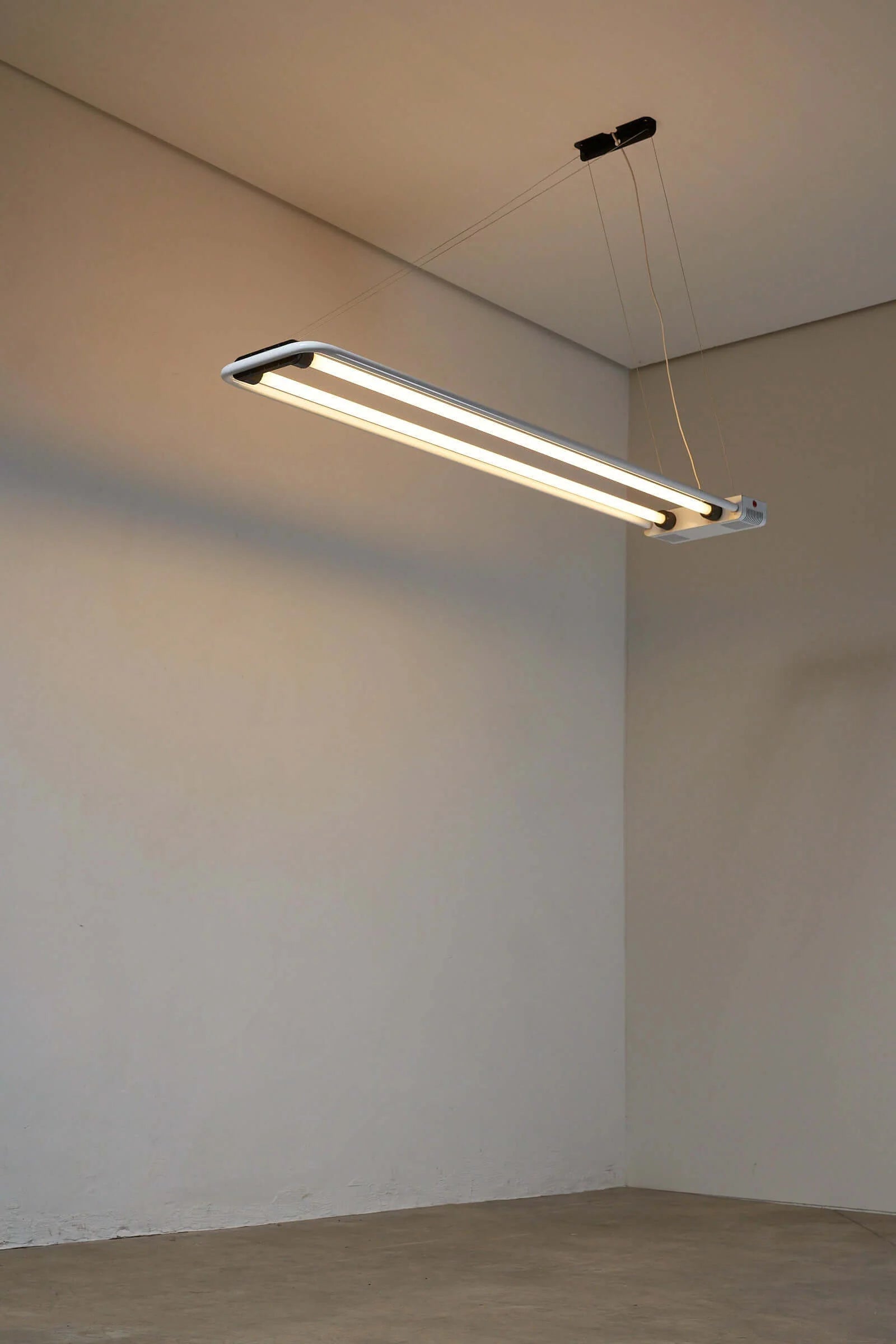 Duo_Hanging_Lamp,_Zerbetto_Lacquered,_Metal,_1980s,_Italy