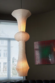 Akari_Model_H_Lamp,_Isamu_Noguchi_for_Ozeki,_Washi_Paper,_1950s,_Japan