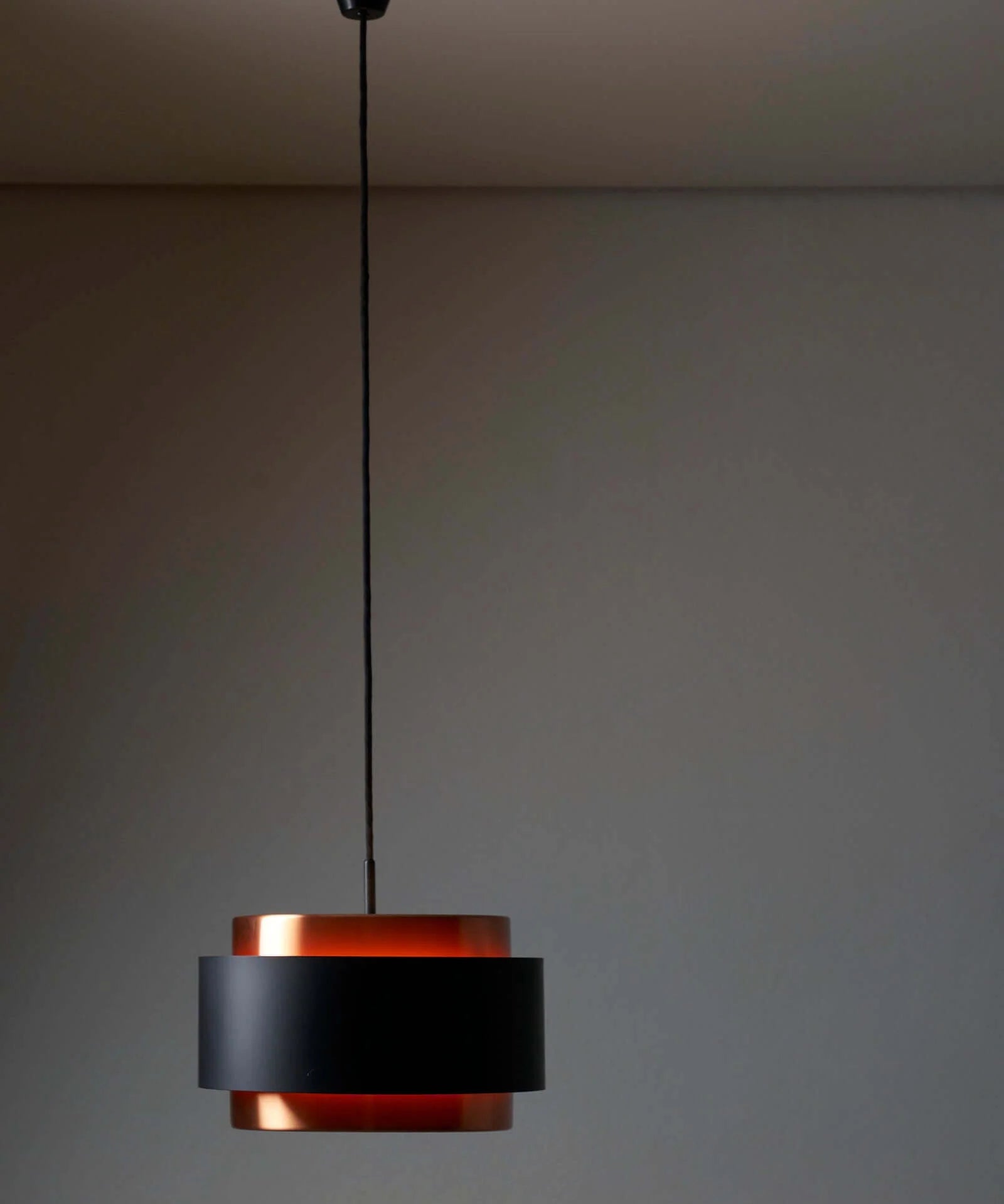 Saturn_Pendant_Light,_Jo_Hammerborg_for_Fog_&_Mørup,_Aluminum,_1960s,_Denmark