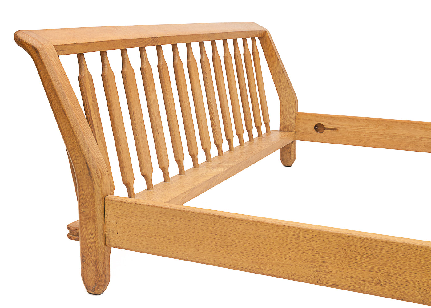 Double_oak_bed_by_Guillerme_et_Chambron.