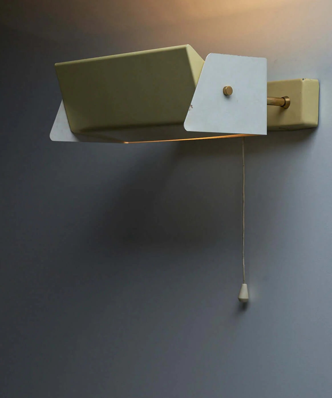 Image at position 1