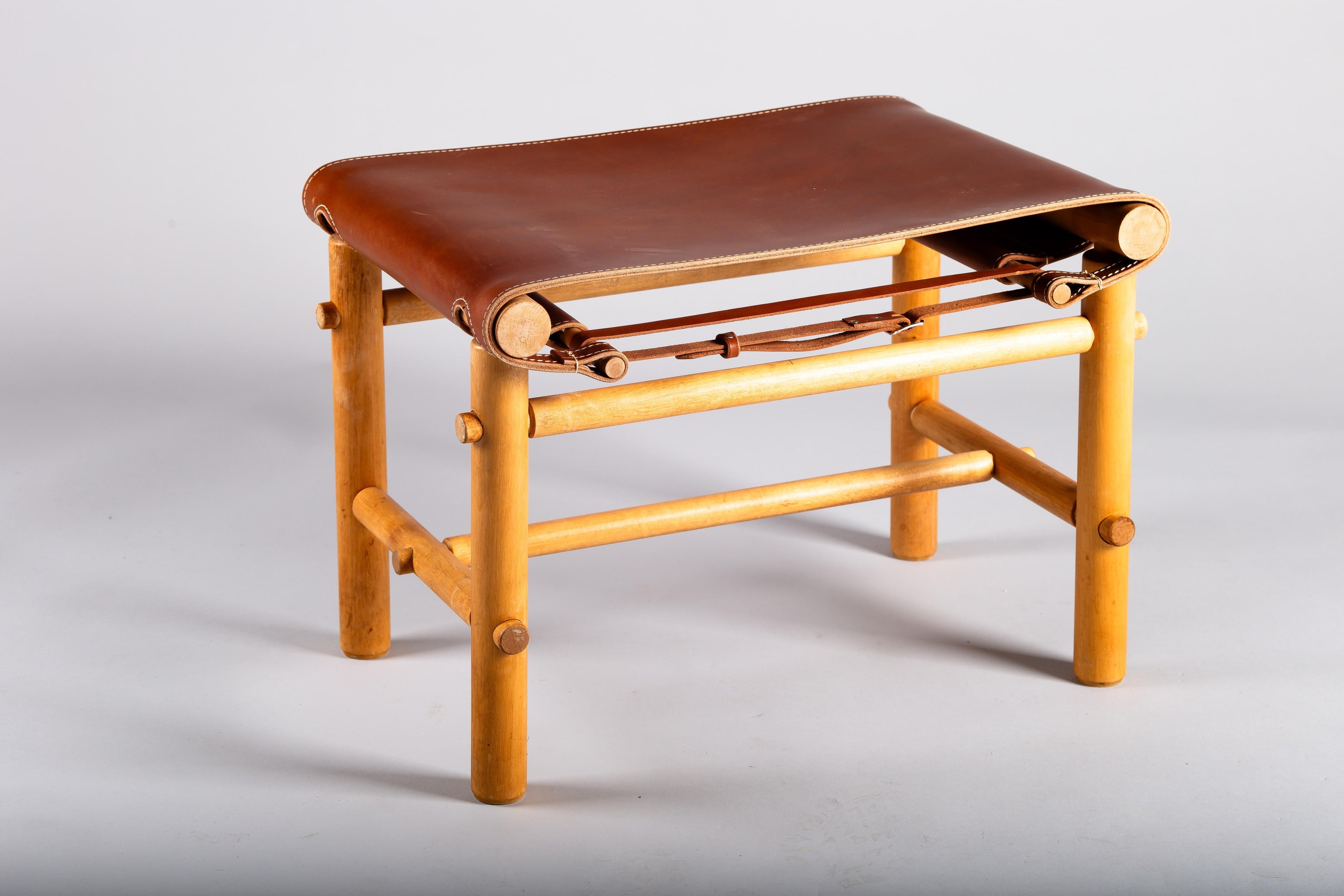 Set_of_2_Maija_Heikinhemo_safari_ottomans,_Noormarkun_käsityöt,_Artek,_1960s