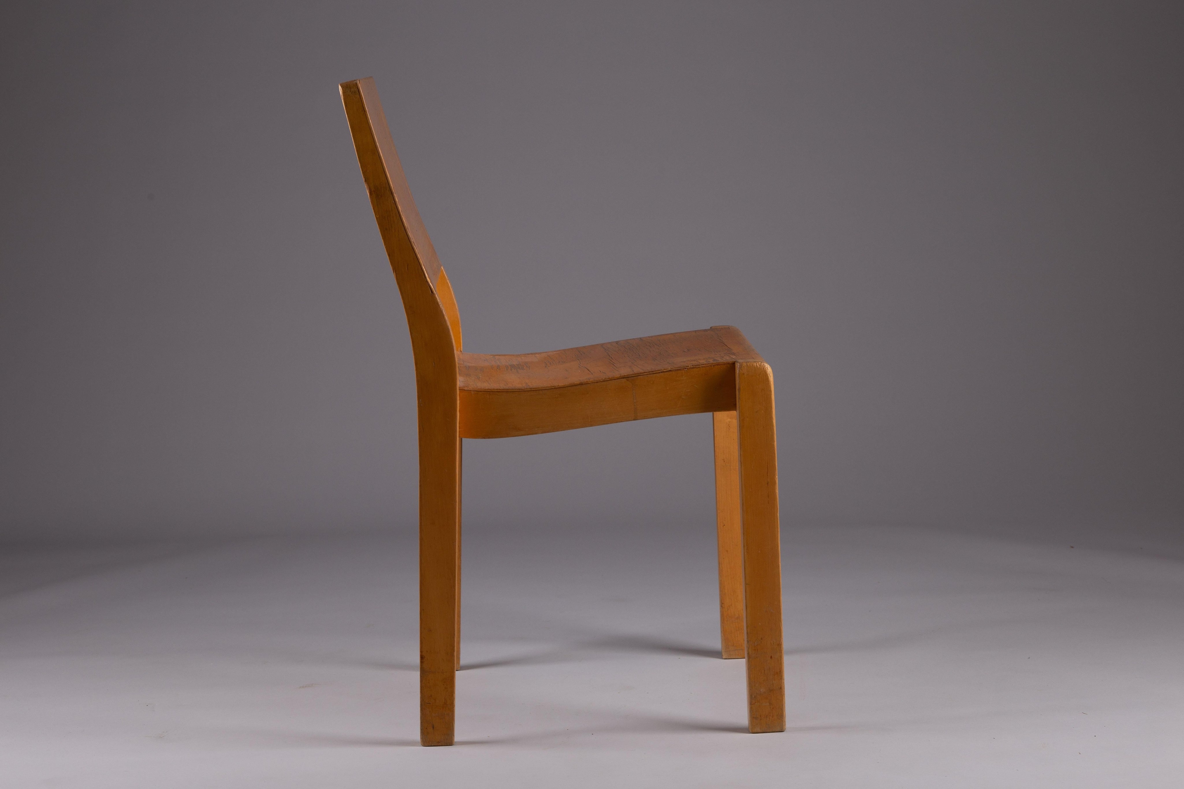 Alvar_Aalto,_1940's_model_611_chair