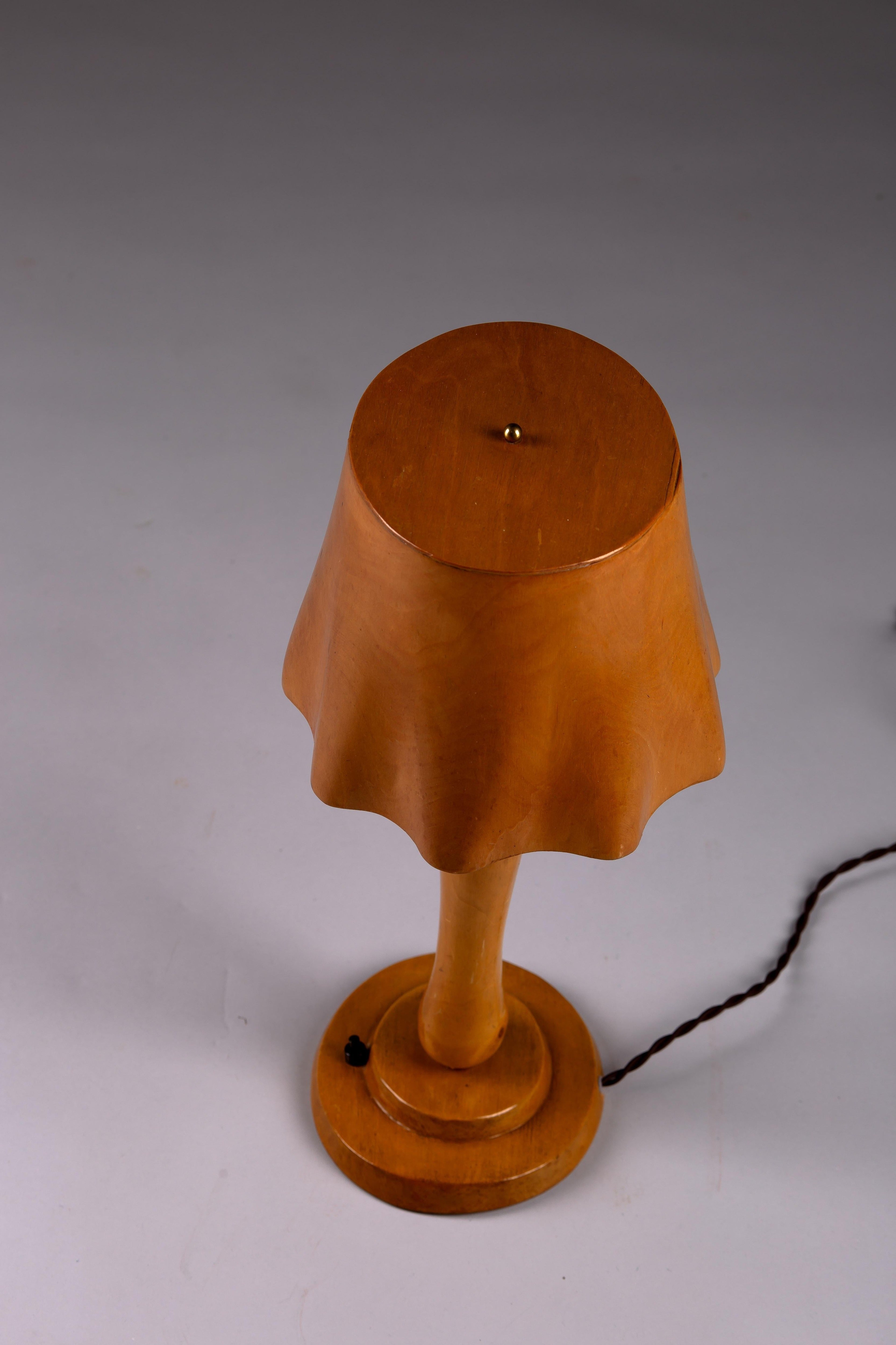 Vintage_Bent_Wood_Table_Lamp_1940s_Finnish_Design