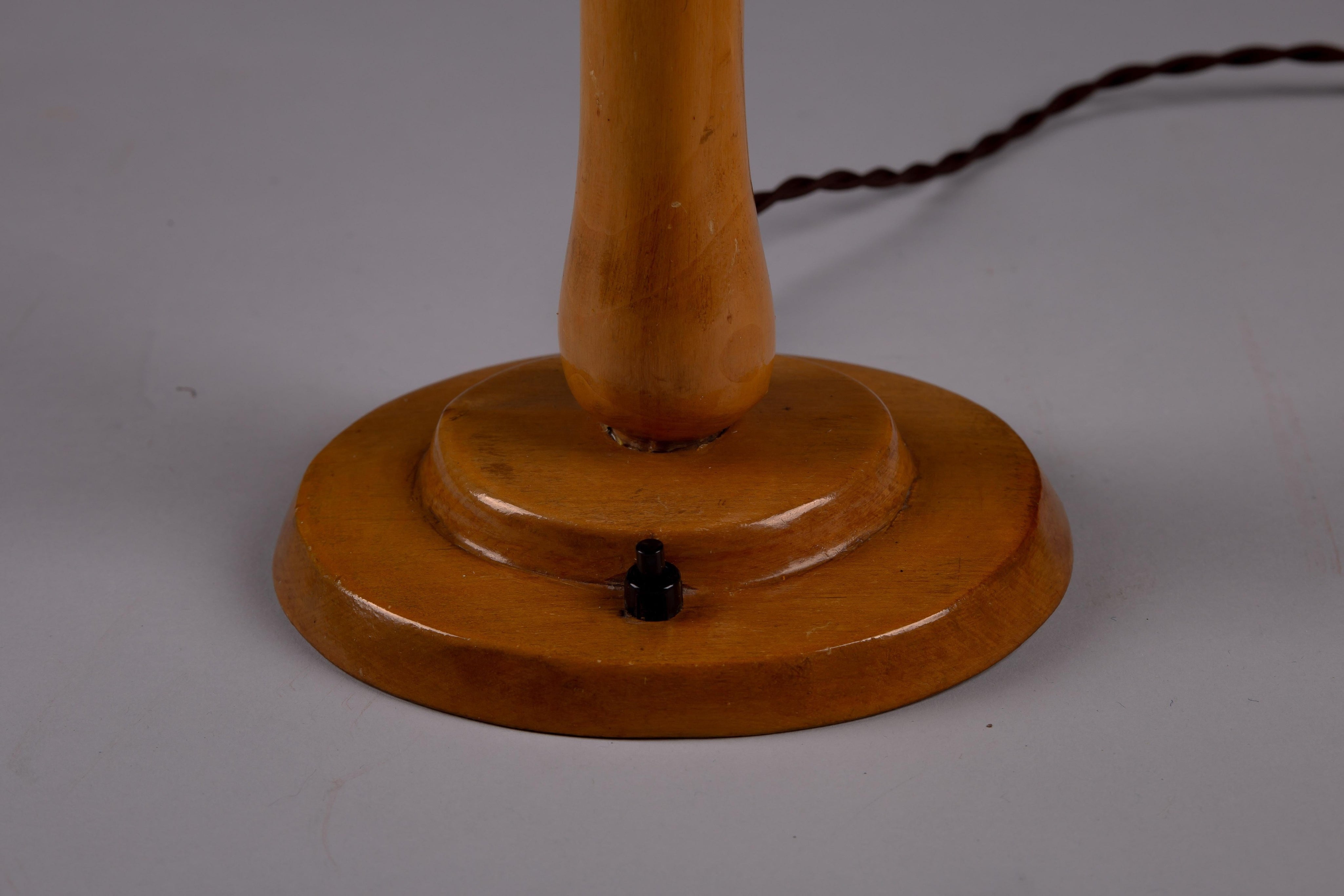 Vintage_Bent_Wood_Table_Lamp_1940s_Finnish_Design