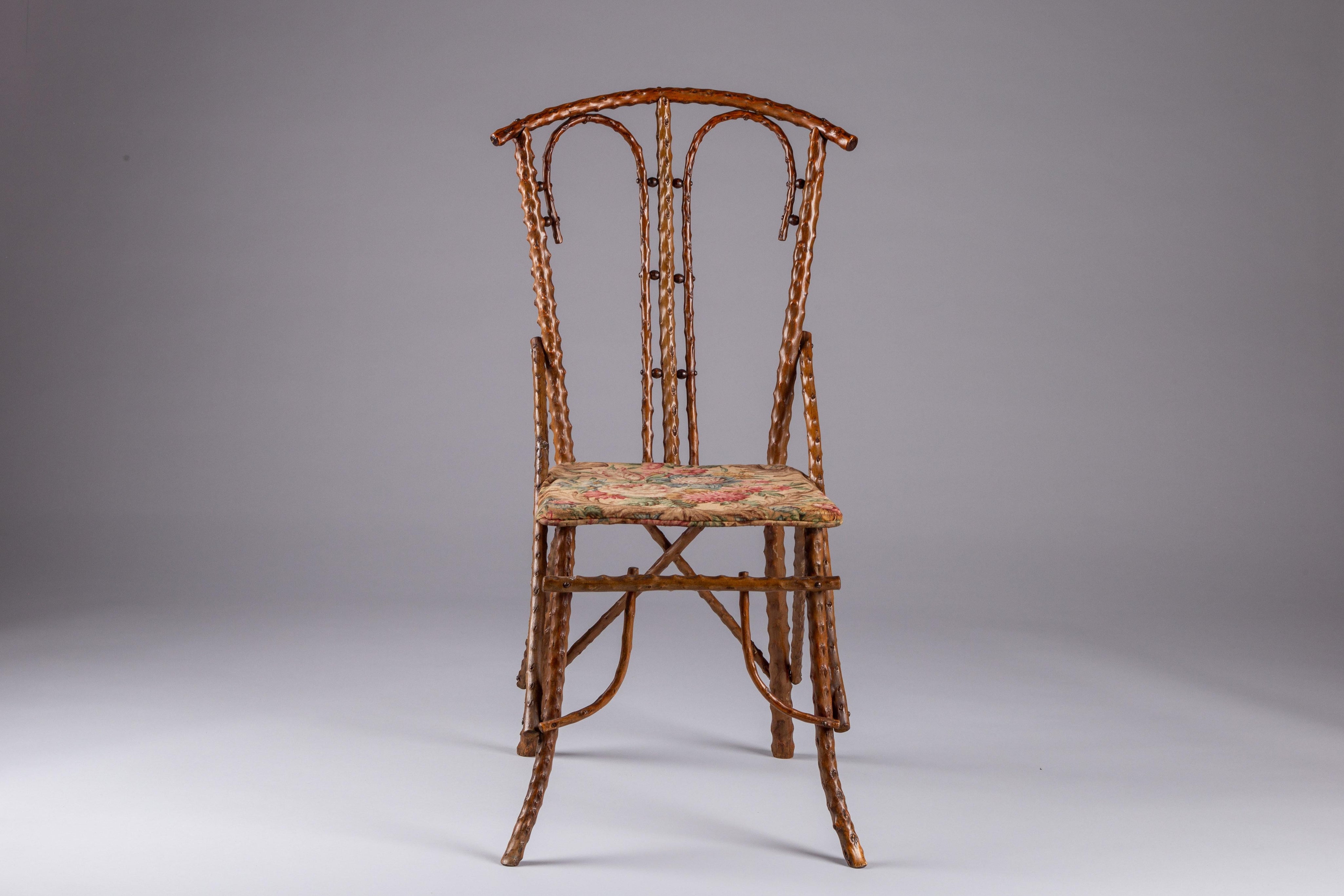 Early_20th_century_accent_chair