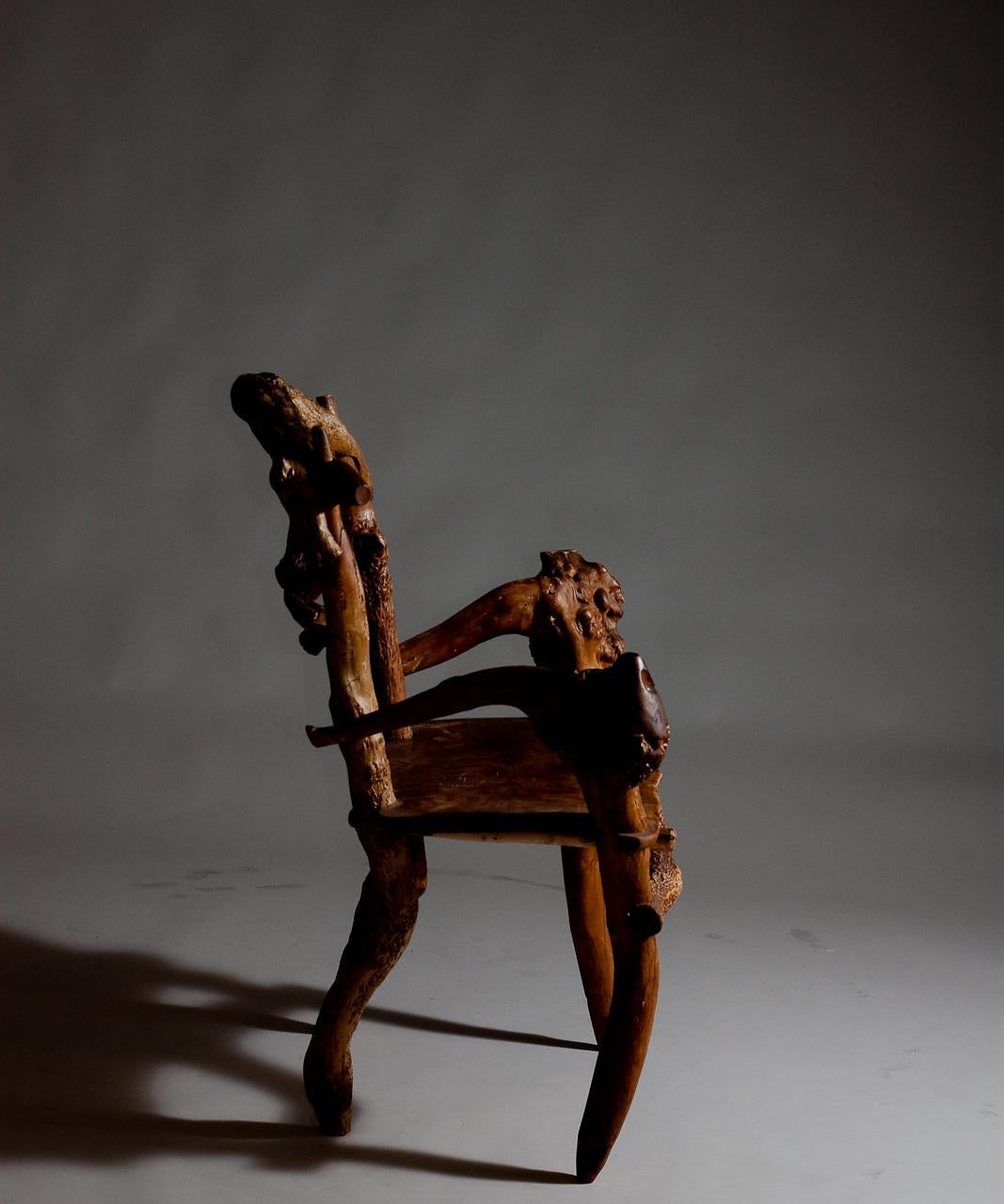 Matti_Savijärvi,_Finnish_1920's_unique_root_chair