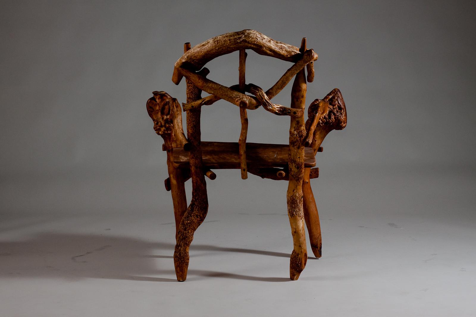 Matti_Savijärvi,_Finnish_1920's_unique_root_chair