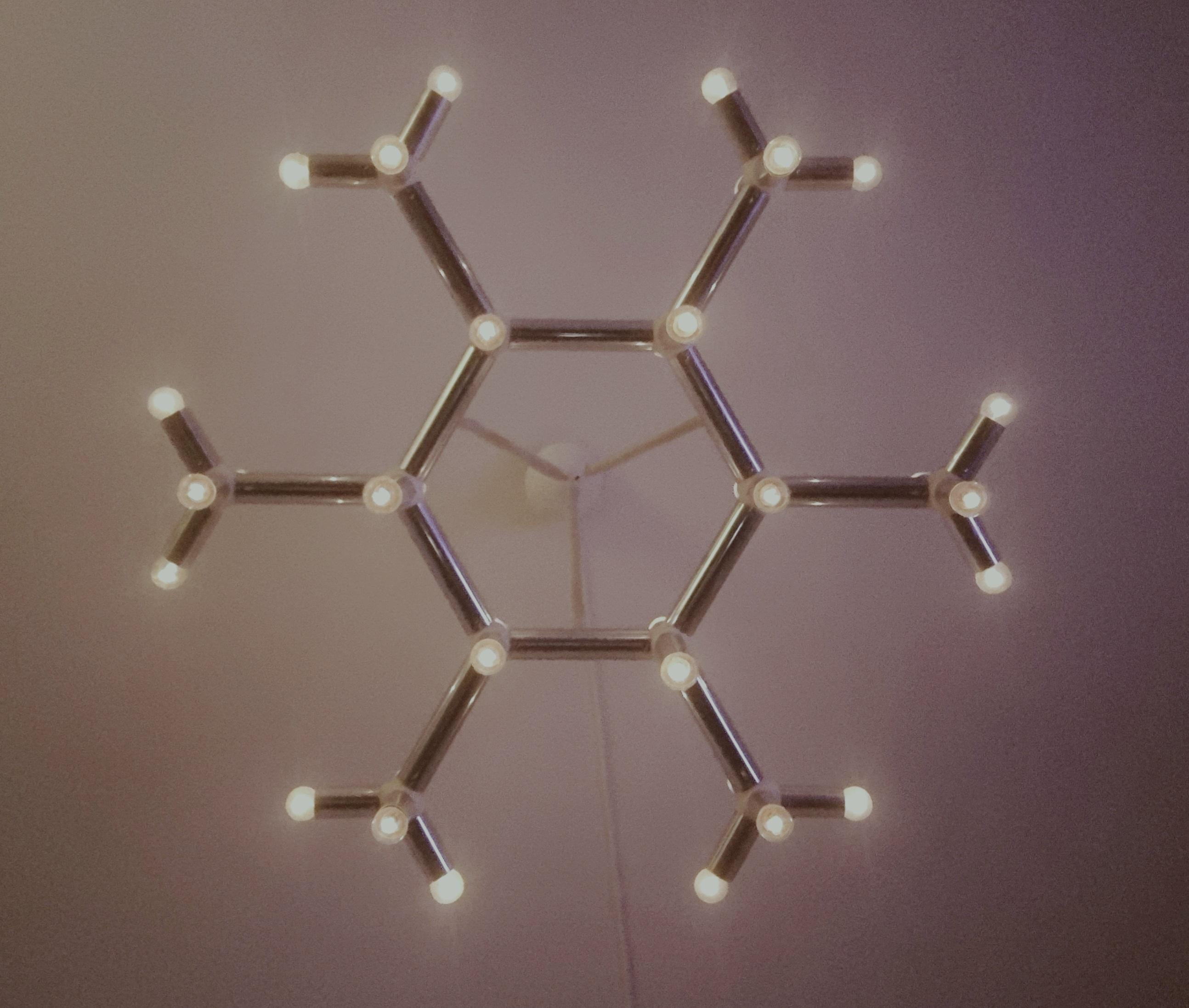 Large_Chandelier,_model_Atomic,_Midcentury_Modern,_white_plastic_and_aluminium