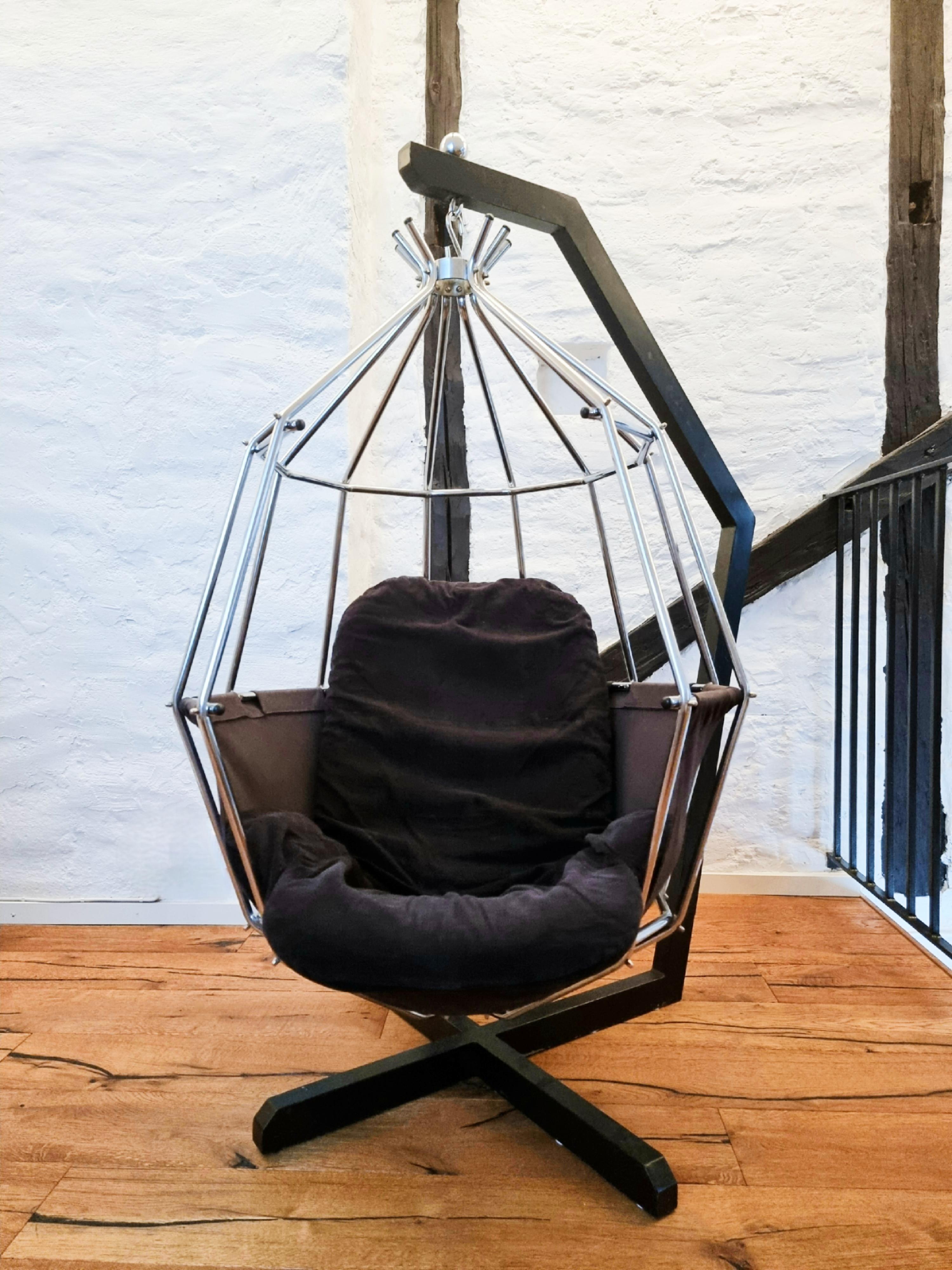 Iconic_midcentury_Scandinavian_modern,_Parrot_Chair_/_Pepegojan,_Swedish_1970s