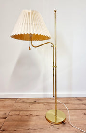 Bergboms,_Adjustable_Floor_Lamp_G-132_in_brass,_Scandinavian_and_Midcentury_Modern_Style