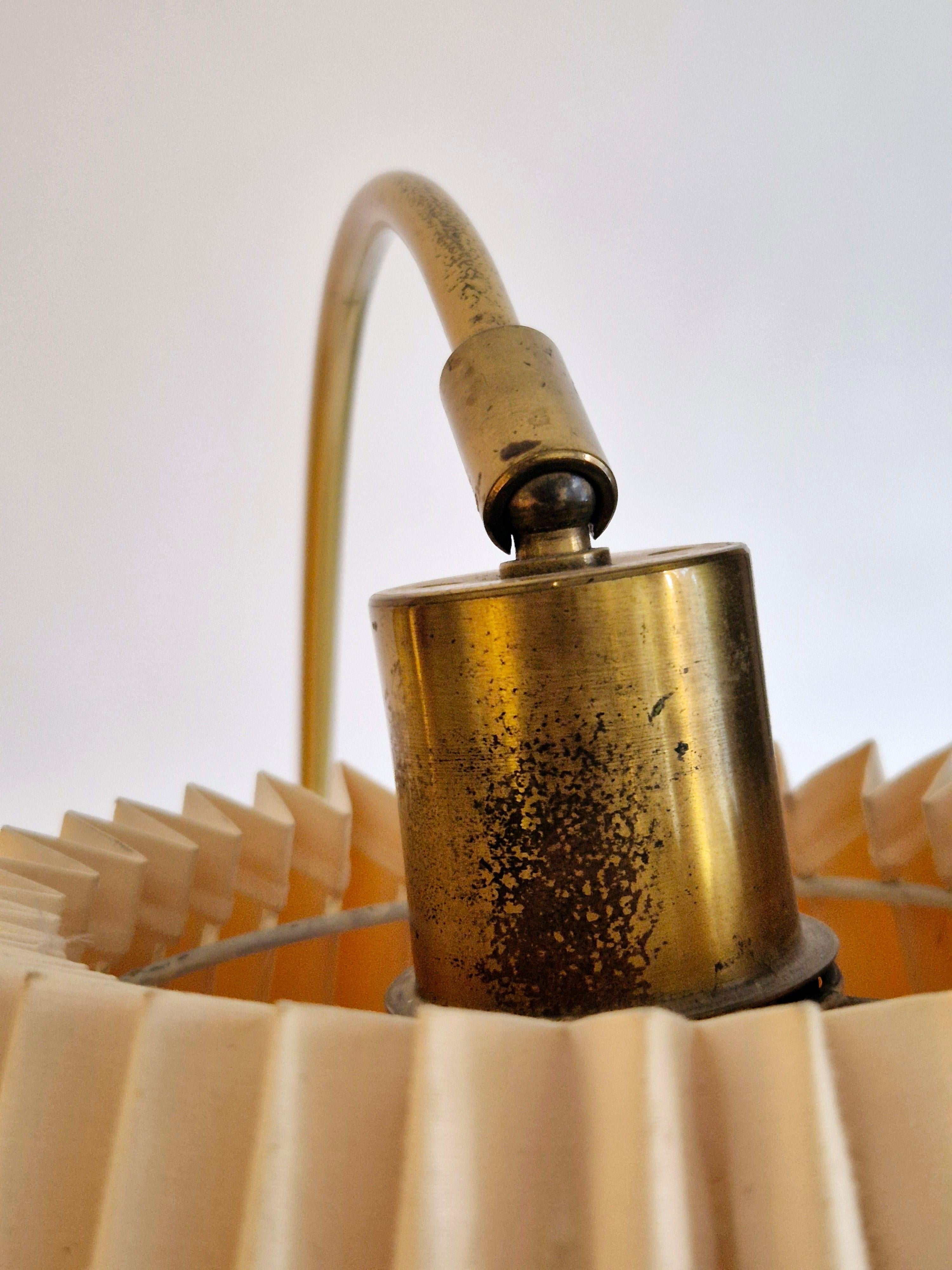 Floor_Lamp_Model_5737_by_Einar_Bäckström,_Mid-20th_Century,_Sweden
