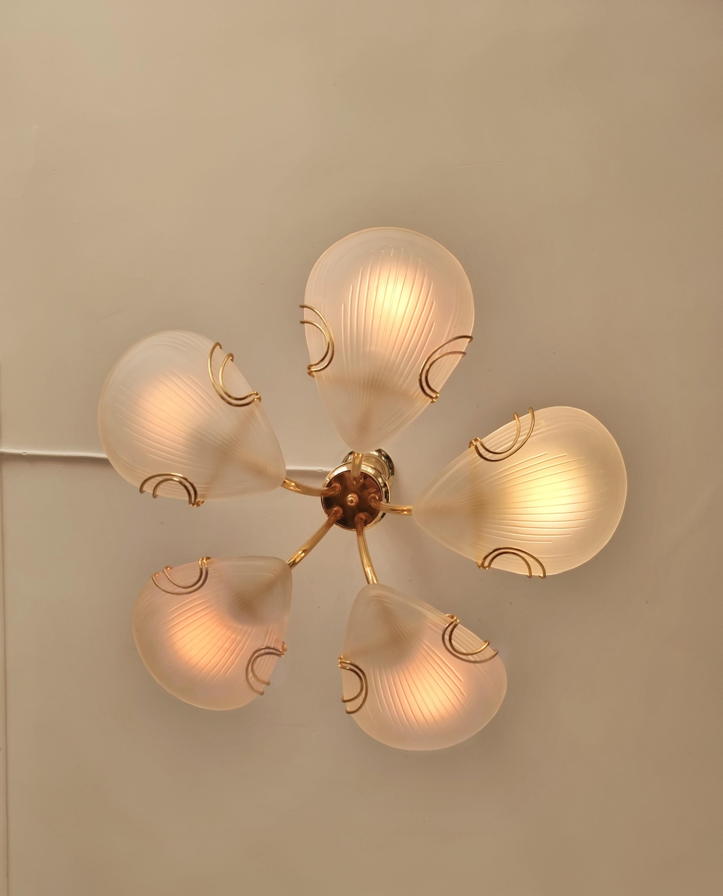 Reijmyre_Pendant,_Brass_with_Clam-Shaped_Glass,_Sweden_1980/90s_Art_Deco-Style