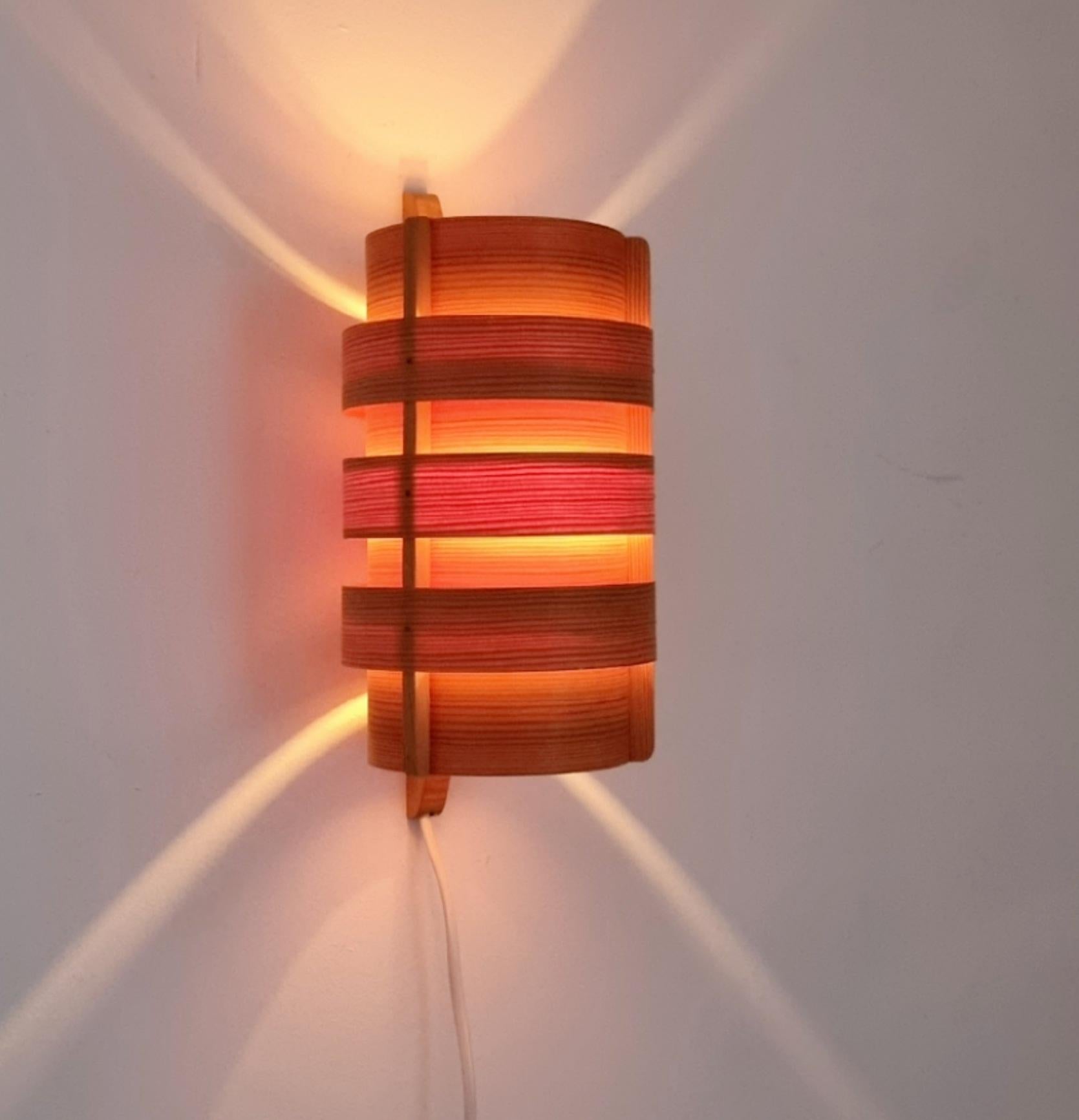 Pine_Wall_Light_by_Hans-Agne_Jakobsson,_1960s–1970s,_Sweden