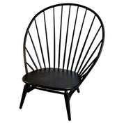 Graphic,_minimalist_chair_Arc/Bågen,_a_Scandinavian_Mid-century_Classic