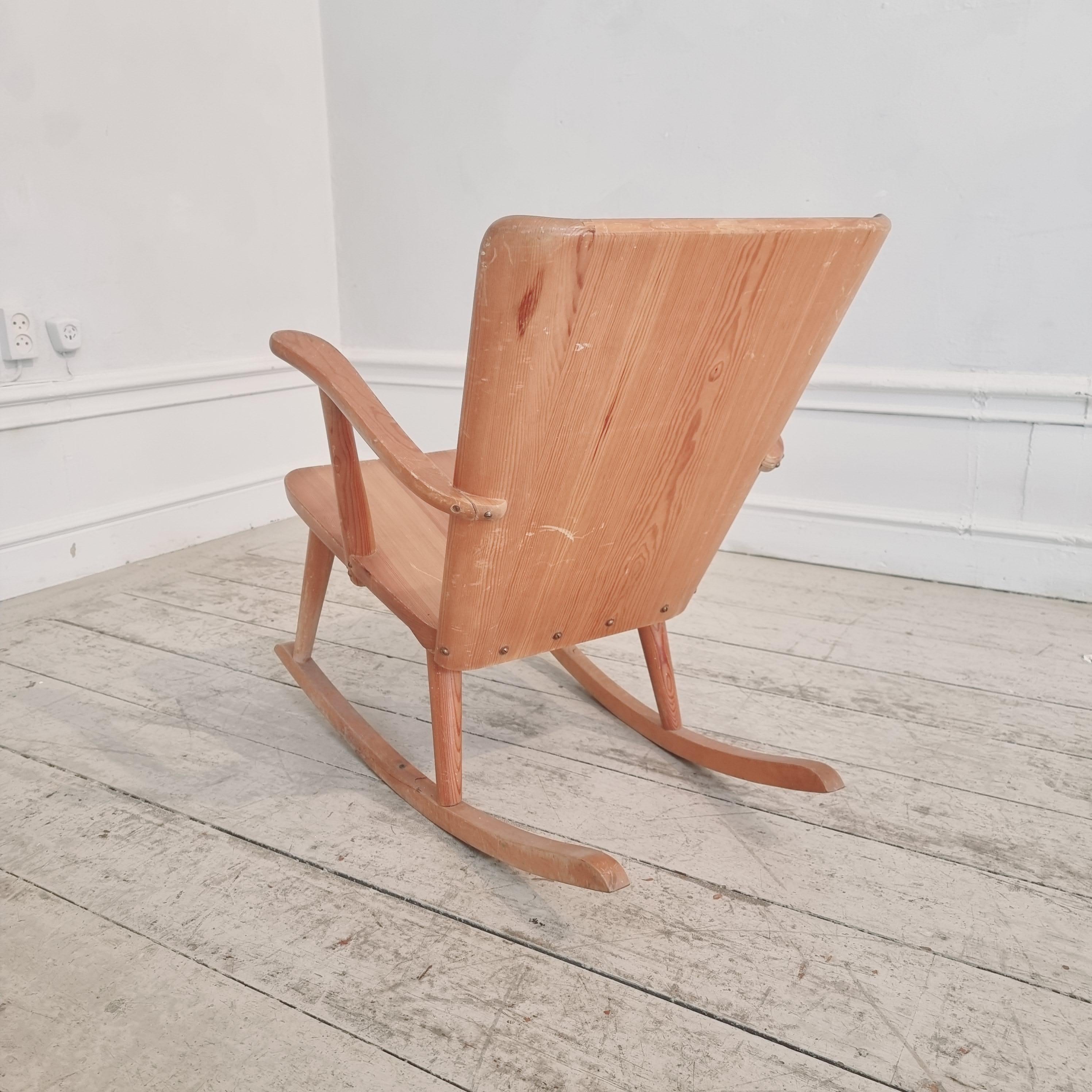 Model_513_Rocking_Chair_by_Göran_Malmvall_for_Karl_Andersson_&_Söner,_1940s–1950s,_Sweden
