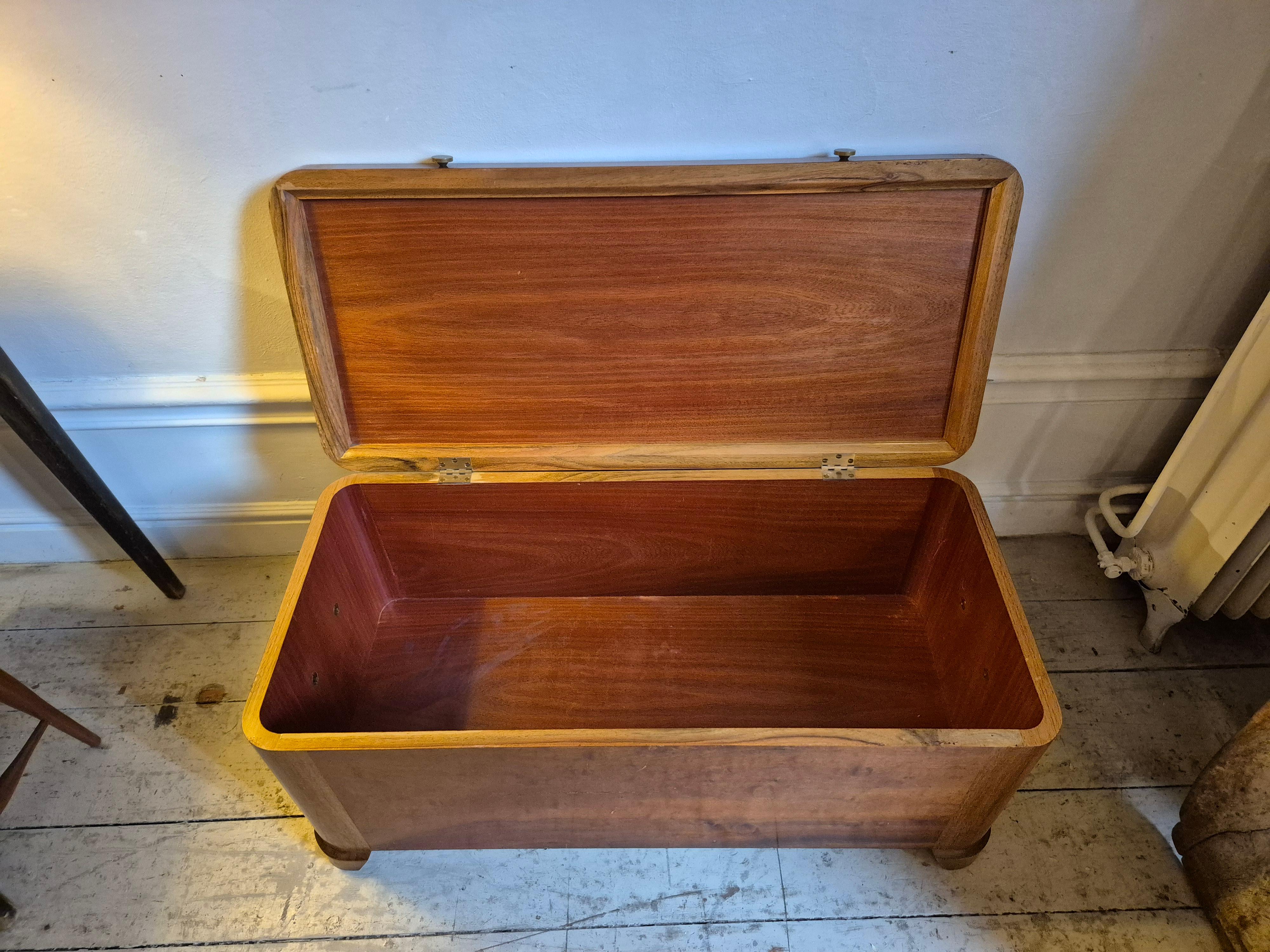 Marine_Intarsia_Blanket_Chest_Coffee_Table_from_1940s,_Sweden