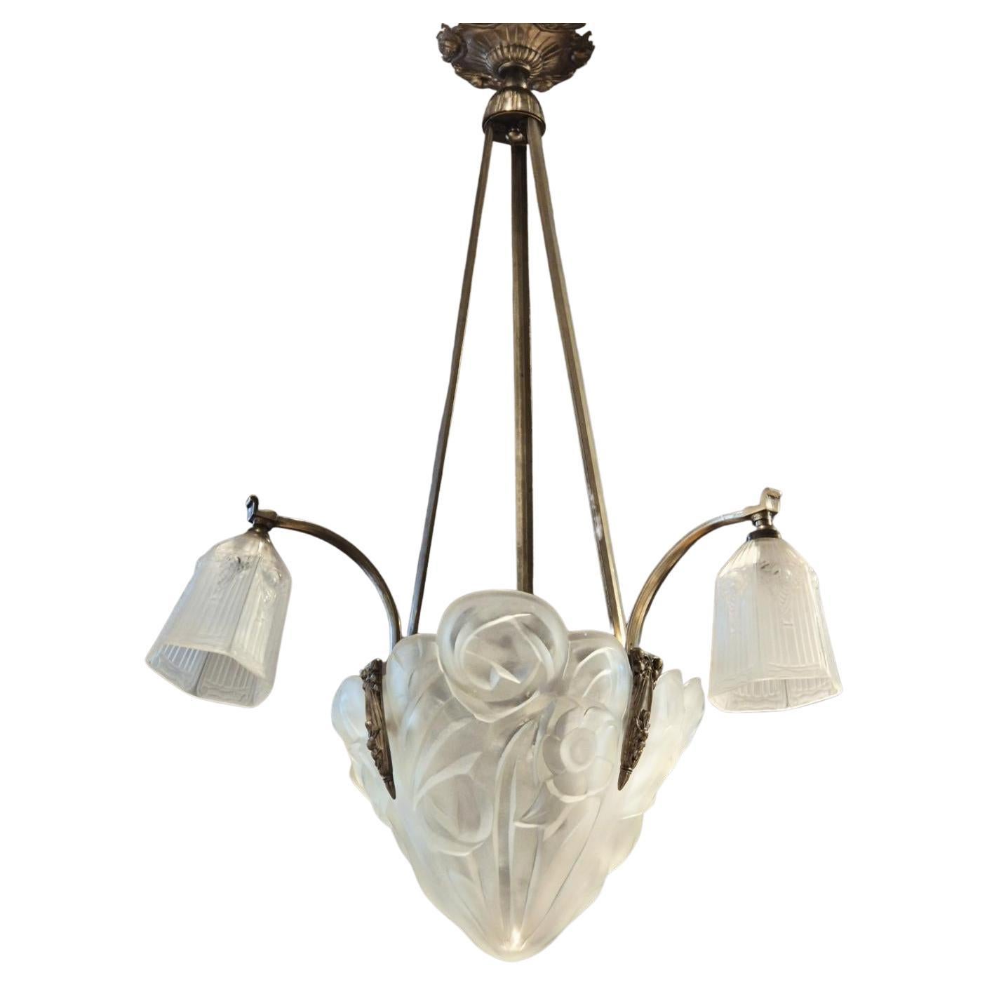 Degué,_chandelier,_France_1930s_/_Art_Deco