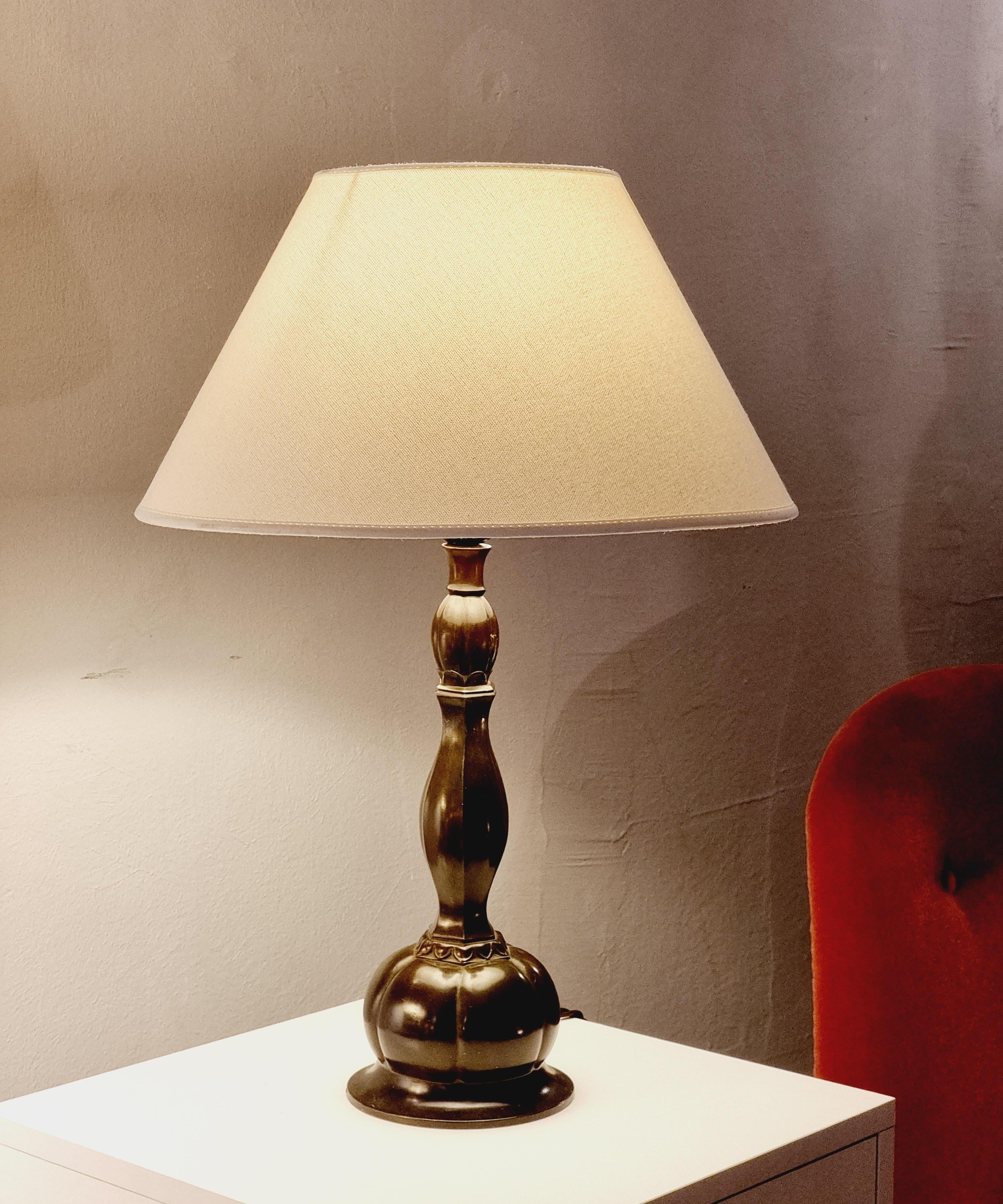 Table_Lamp_by_Just_Andersen,_1930s,_Denmark