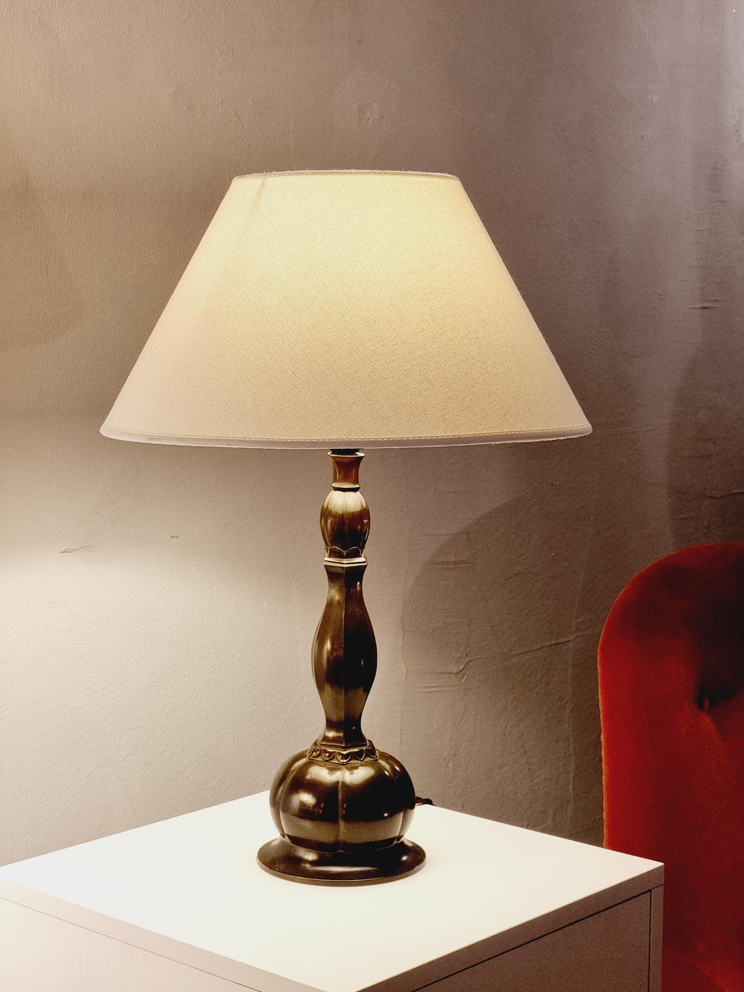 Table_Lamp_by_Just_Andersen,_1930s,_Denmark