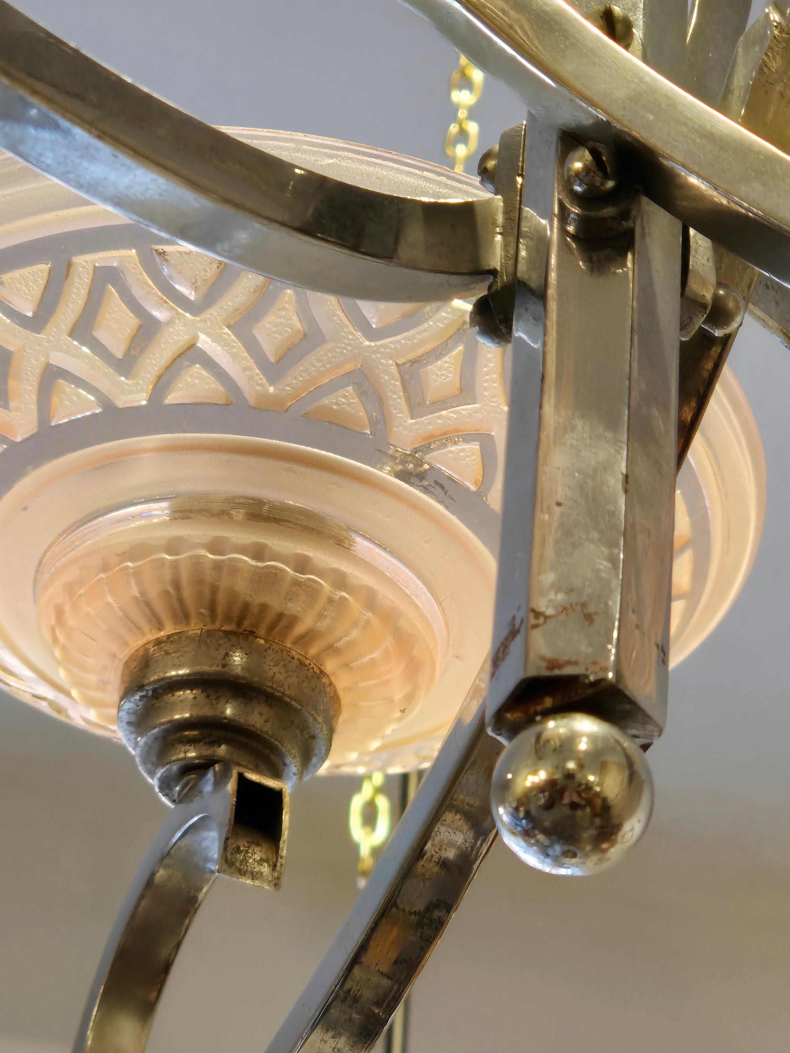 Art_Deco_Chandelier_from_1920s,_France