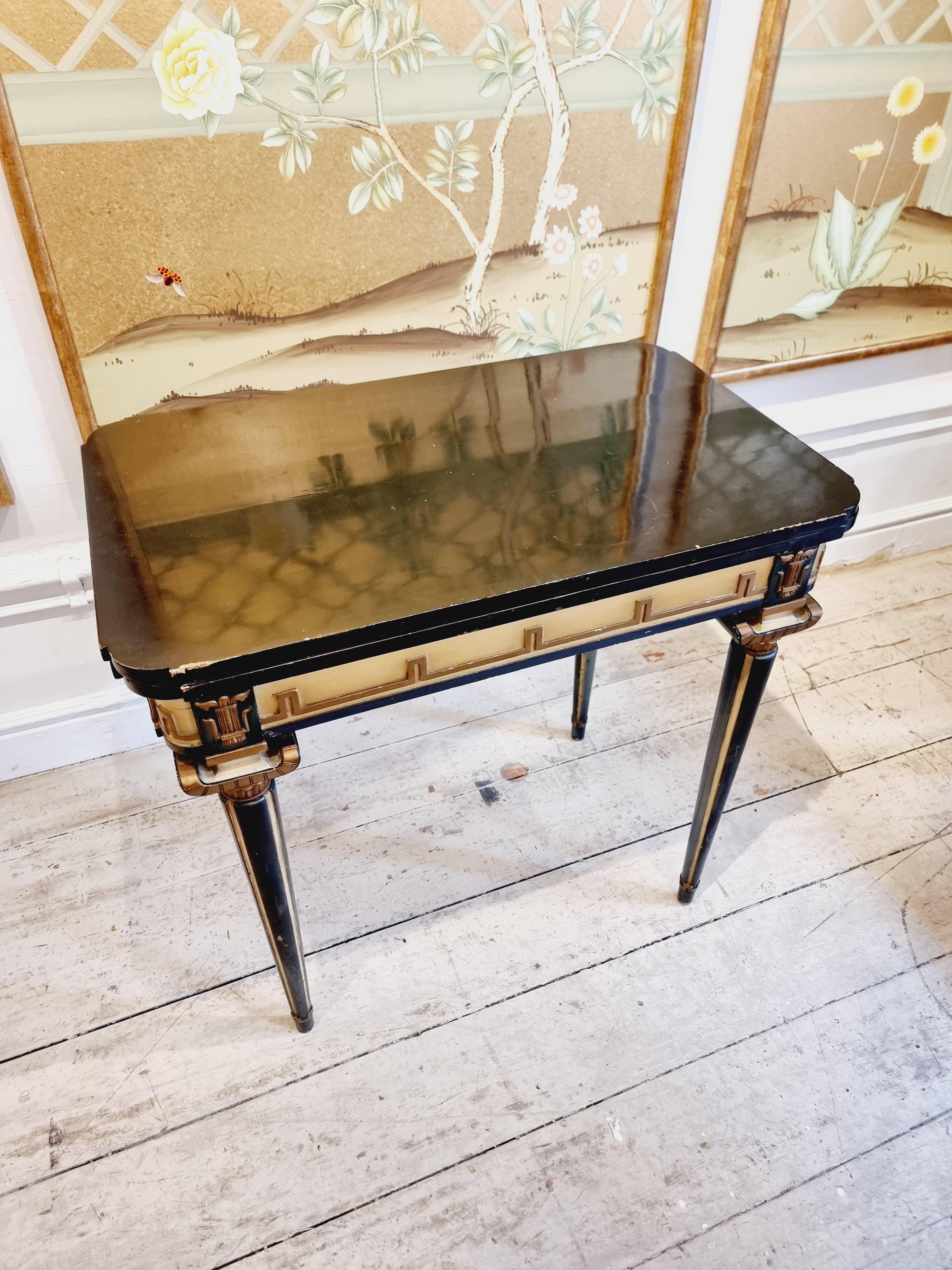 Swedish_grace,_game_table_with_decor_of_meander_in_relief,_1920/30s.