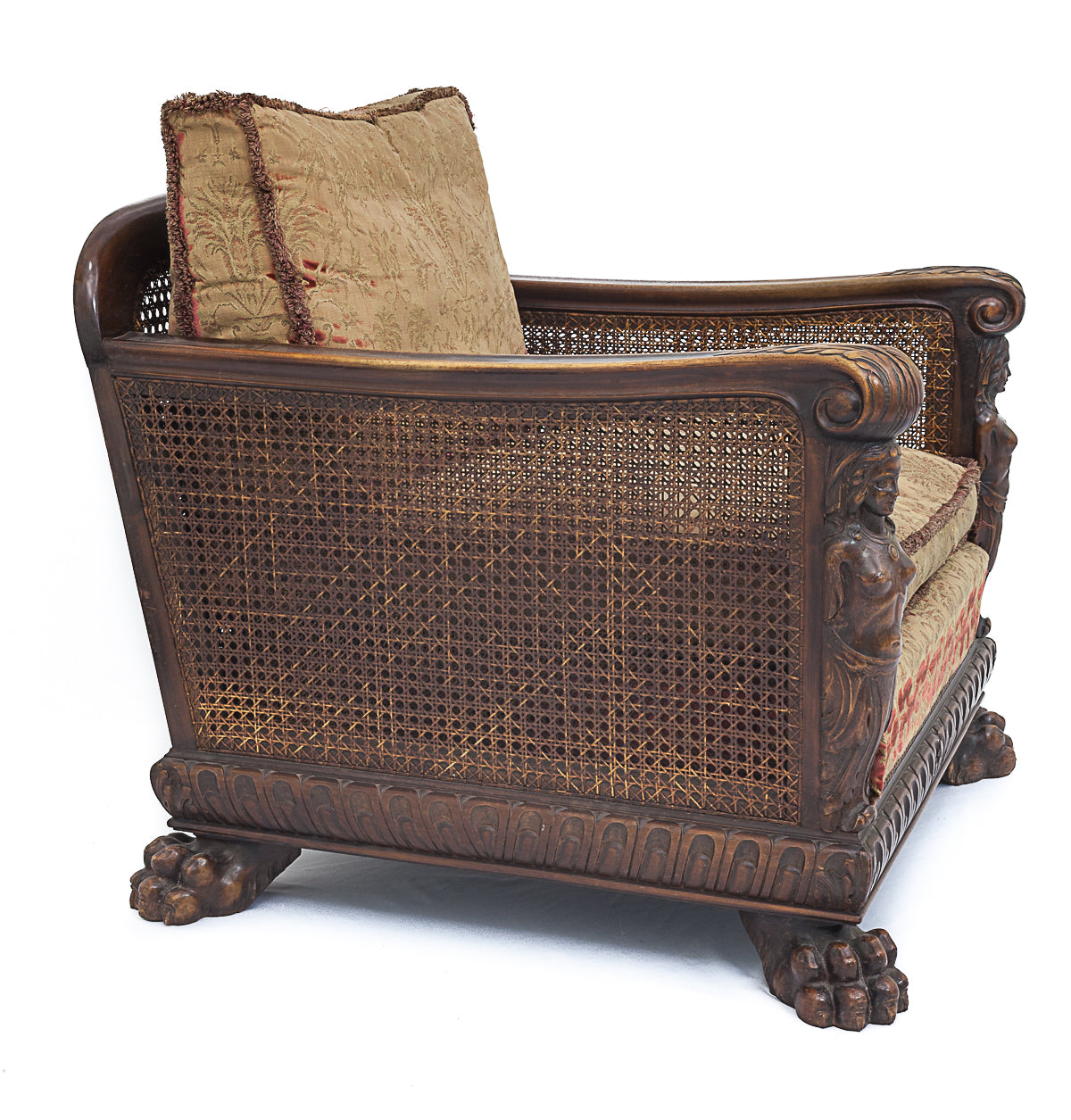 Set_of_Sofa_and_Armchair_from_Renaissance_in_Walnut_from_19th_century