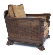 Set_of_Sofa_and_Armchair_from_Renaissance_in_Walnut_from_19th_century