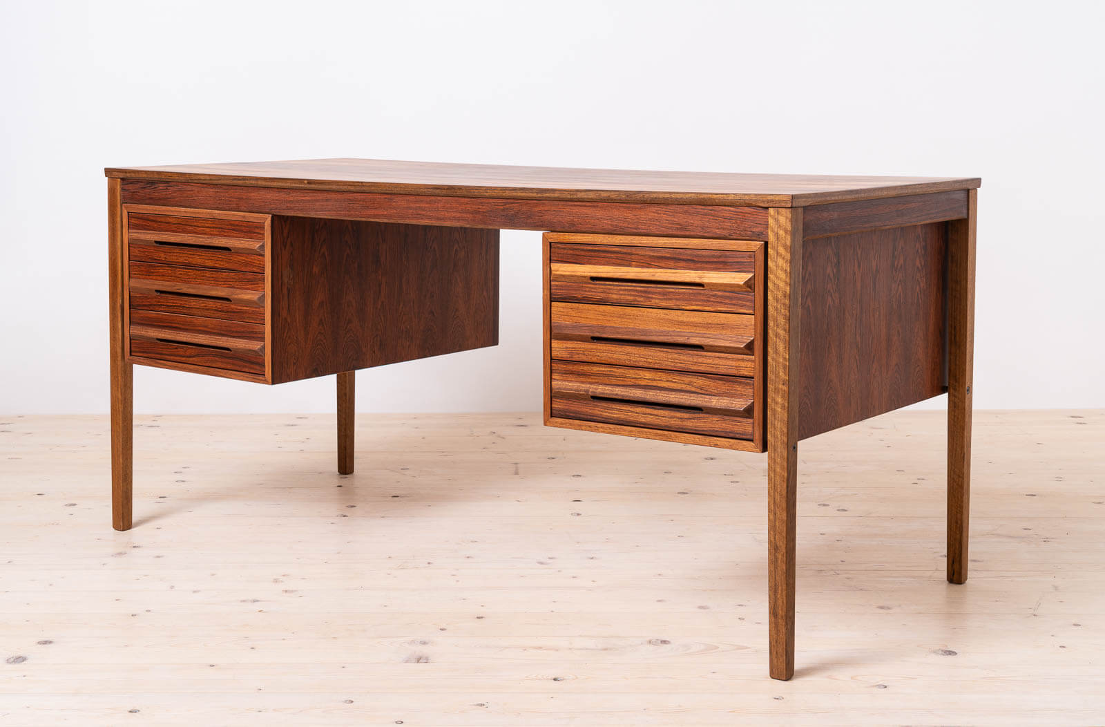 Mid-Century_Modern_Desk,_Norway,_1960s,_Torbjørn_Afdal