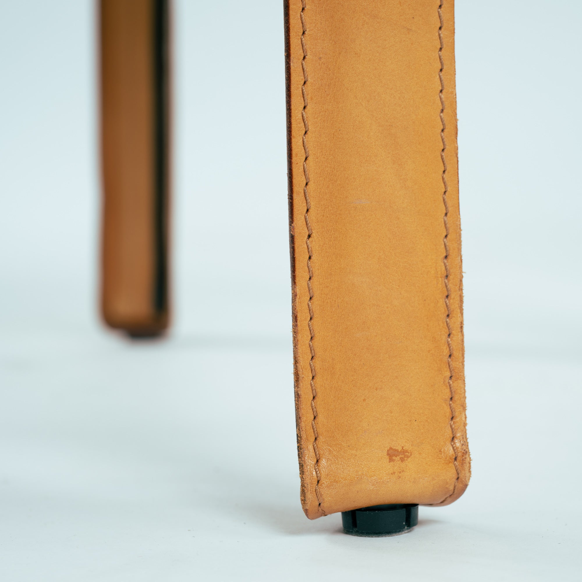 Set_of_6_Mario_Bellini_Model_412_Cab_Dining_Chairs_in_Cognac_Leather_for_Cassina,_Italy