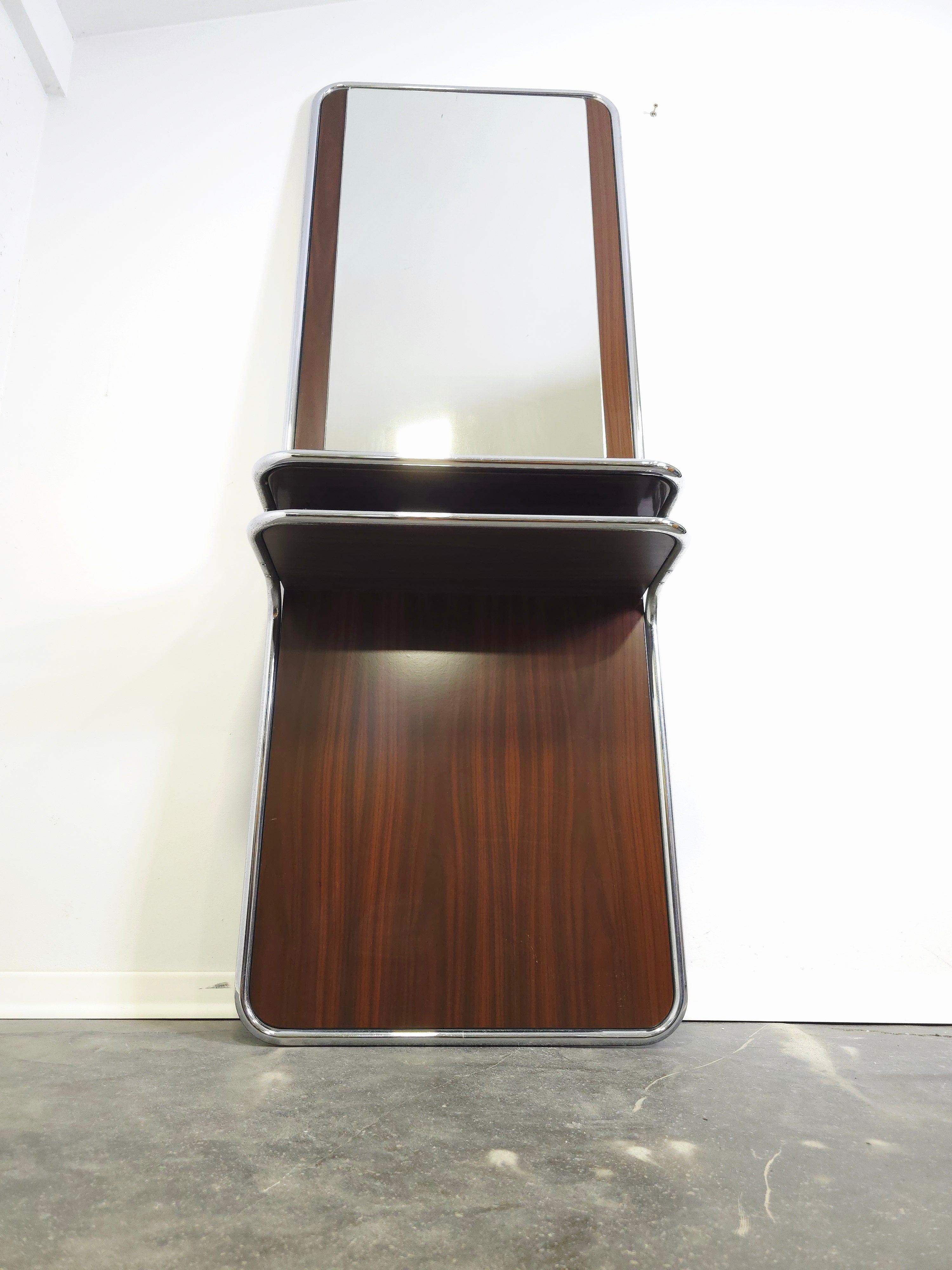 Bauhaus_Wall_Mirror_with_Shelve_from_1970s