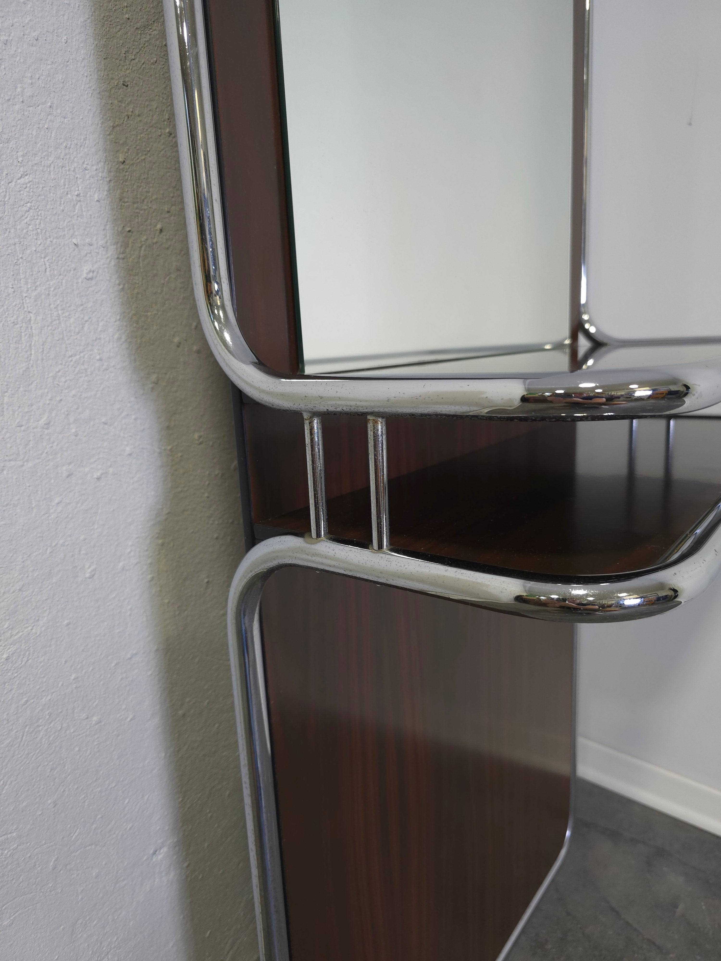 Bauhaus_Wall_Mirror_with_Shelve_from_1970s