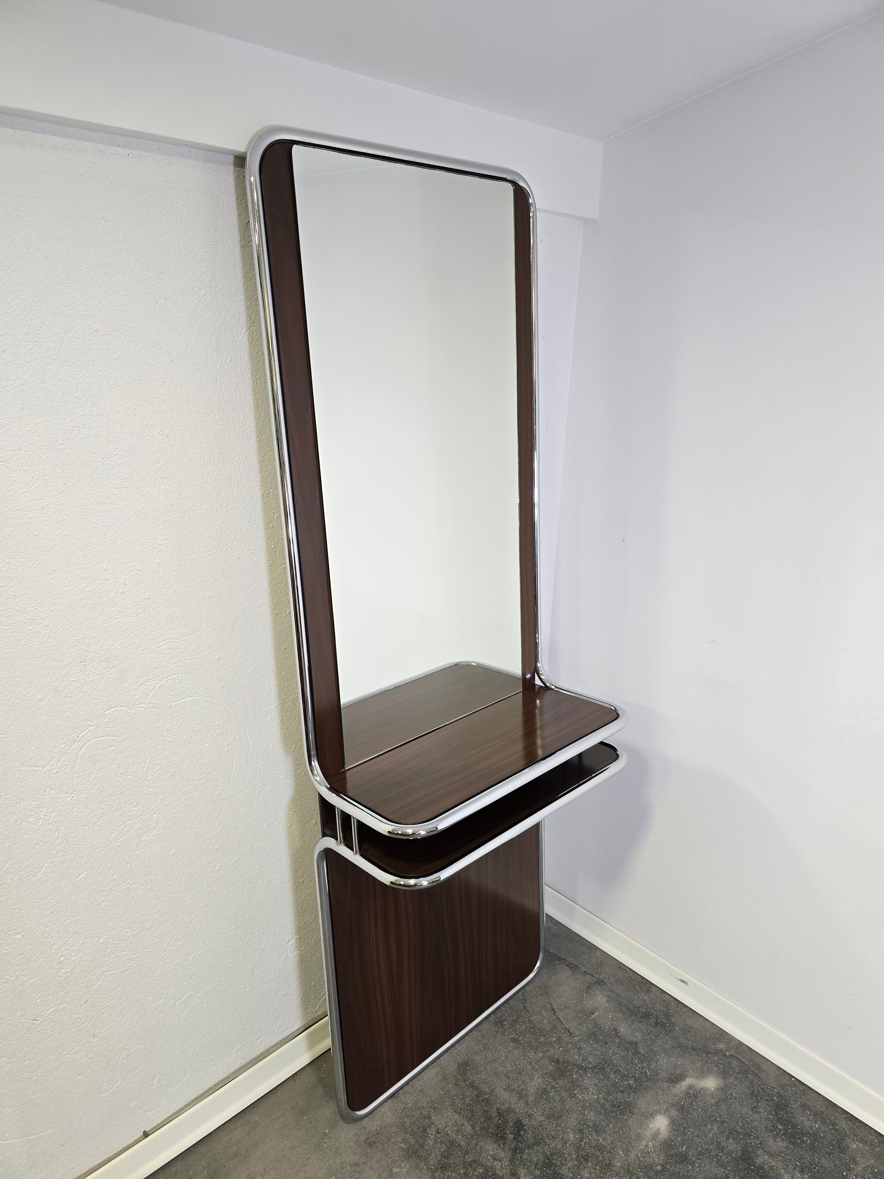 Bauhaus_Wall_Mirror_with_Shelve_from_1970s