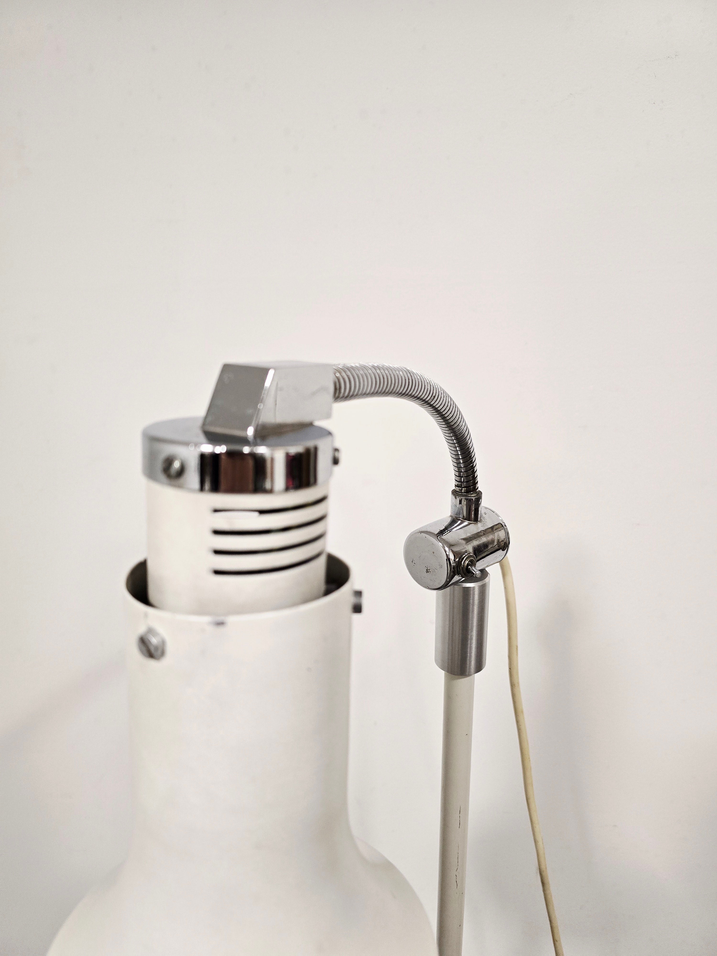 Vintage_Adjustable_Gooseneck_Floor_Lamp_in_White_Metal_and_Chrome_with_Tripod_Base,_1970s