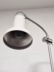 Vintage_Adjustable_Gooseneck_Floor_Lamp_in_White_Metal_and_Chrome_with_Tripod_Base,_1970s